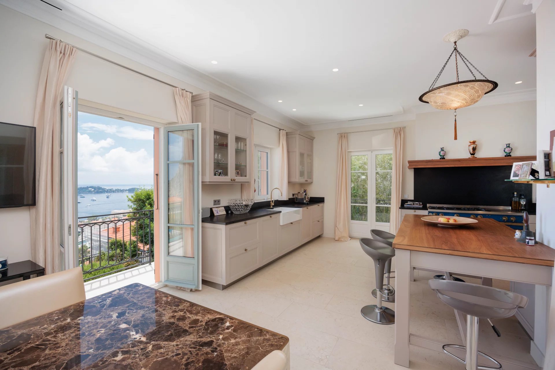 Achat Villa Beaulieu-sur-Mer de style provençal — photo 5