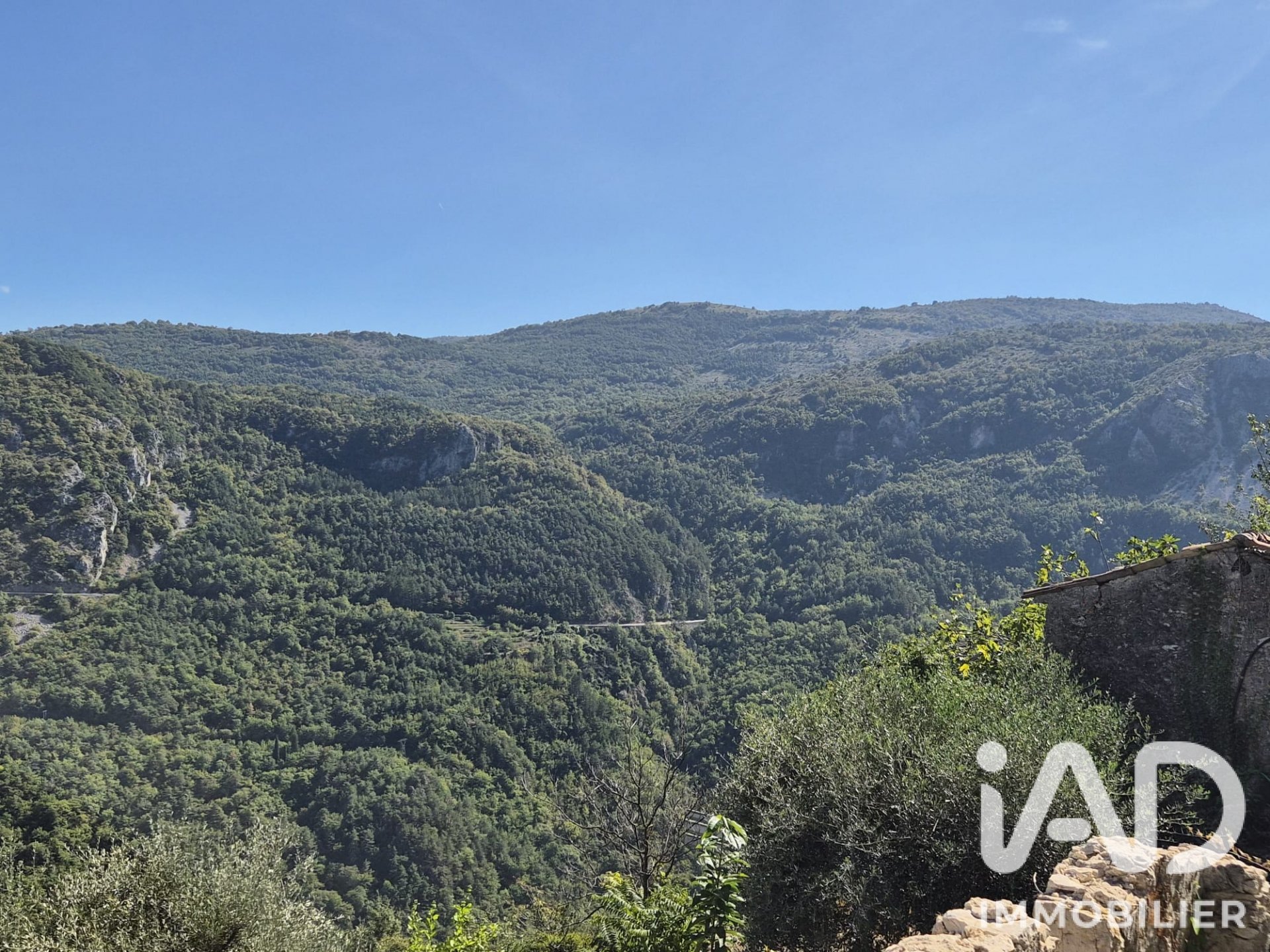 Maison à Bouyon, 92 m² sur 25 m² de terrain — photo 4