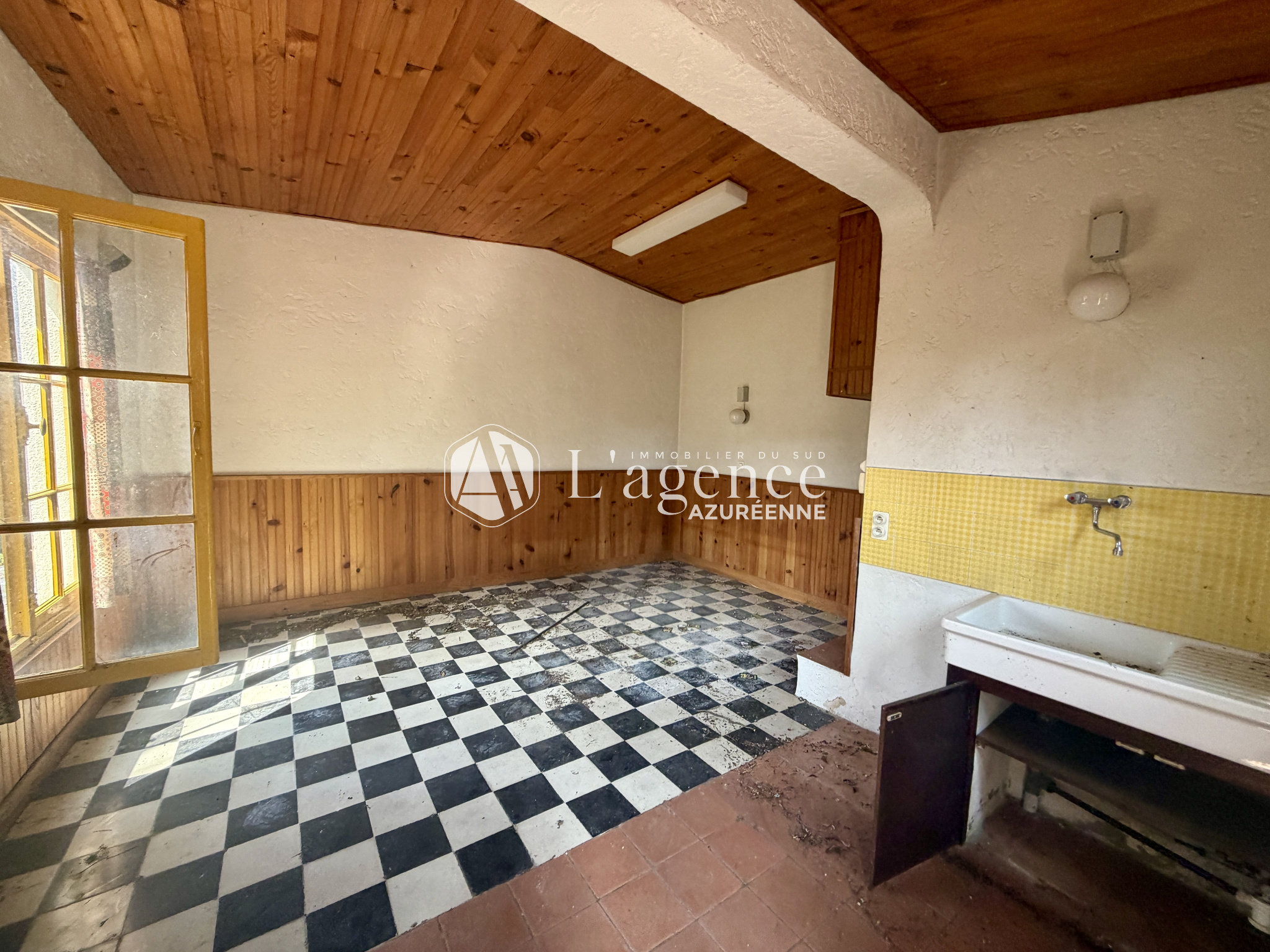 Maison à Cagnes-sur-Mer, 50 m² sur 2751 m² de terrain — photo 3