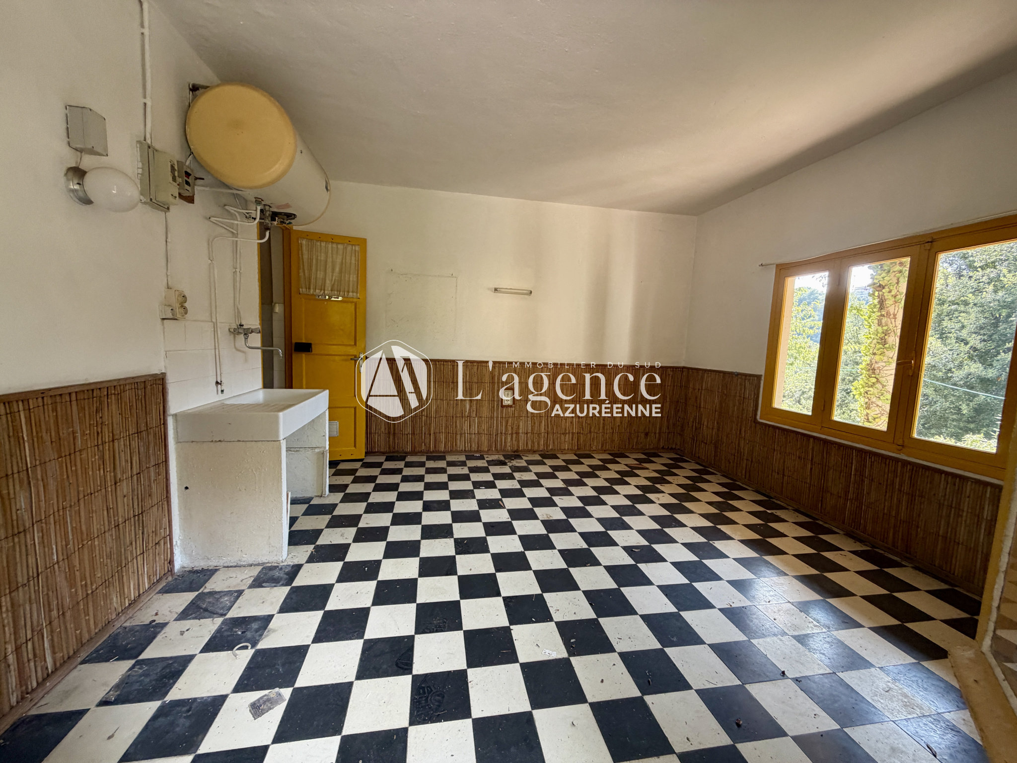 Maison à Cagnes-sur-Mer, 50 m² sur 2751 m² de terrain — photo 4