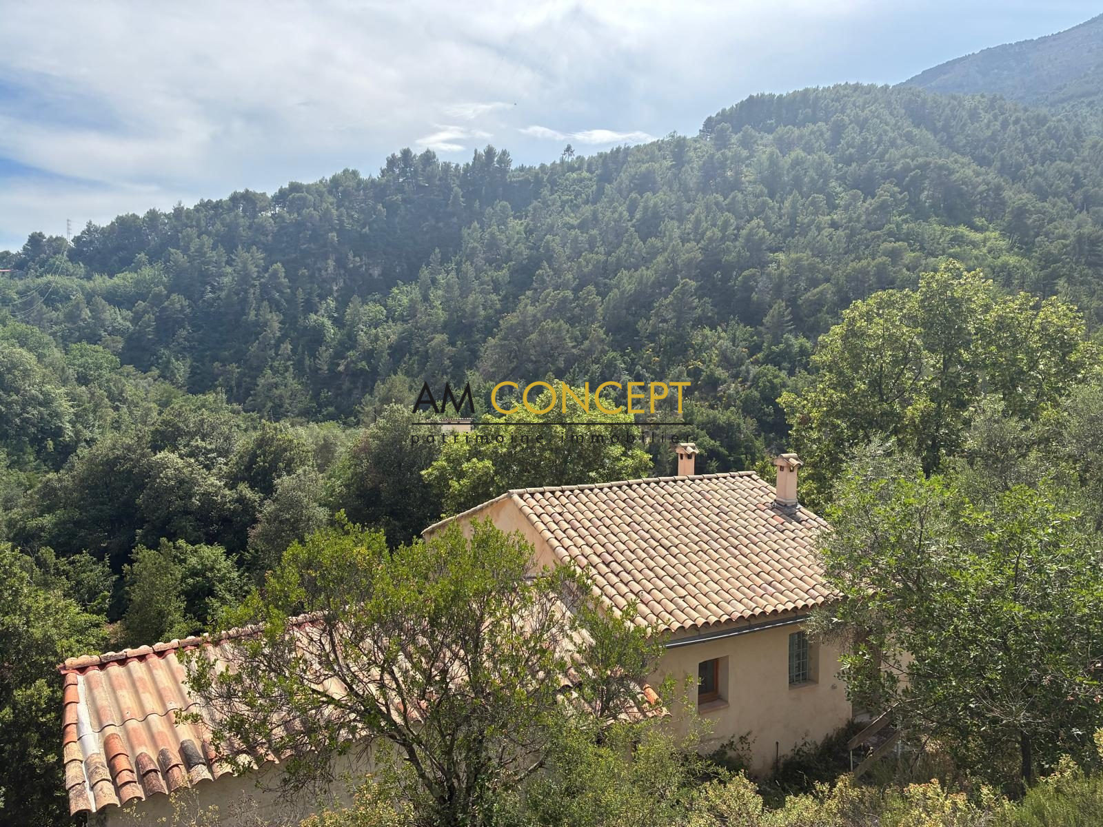 Maison à Coaraze, 96 m² sur 807 m² de terrain — photo 2