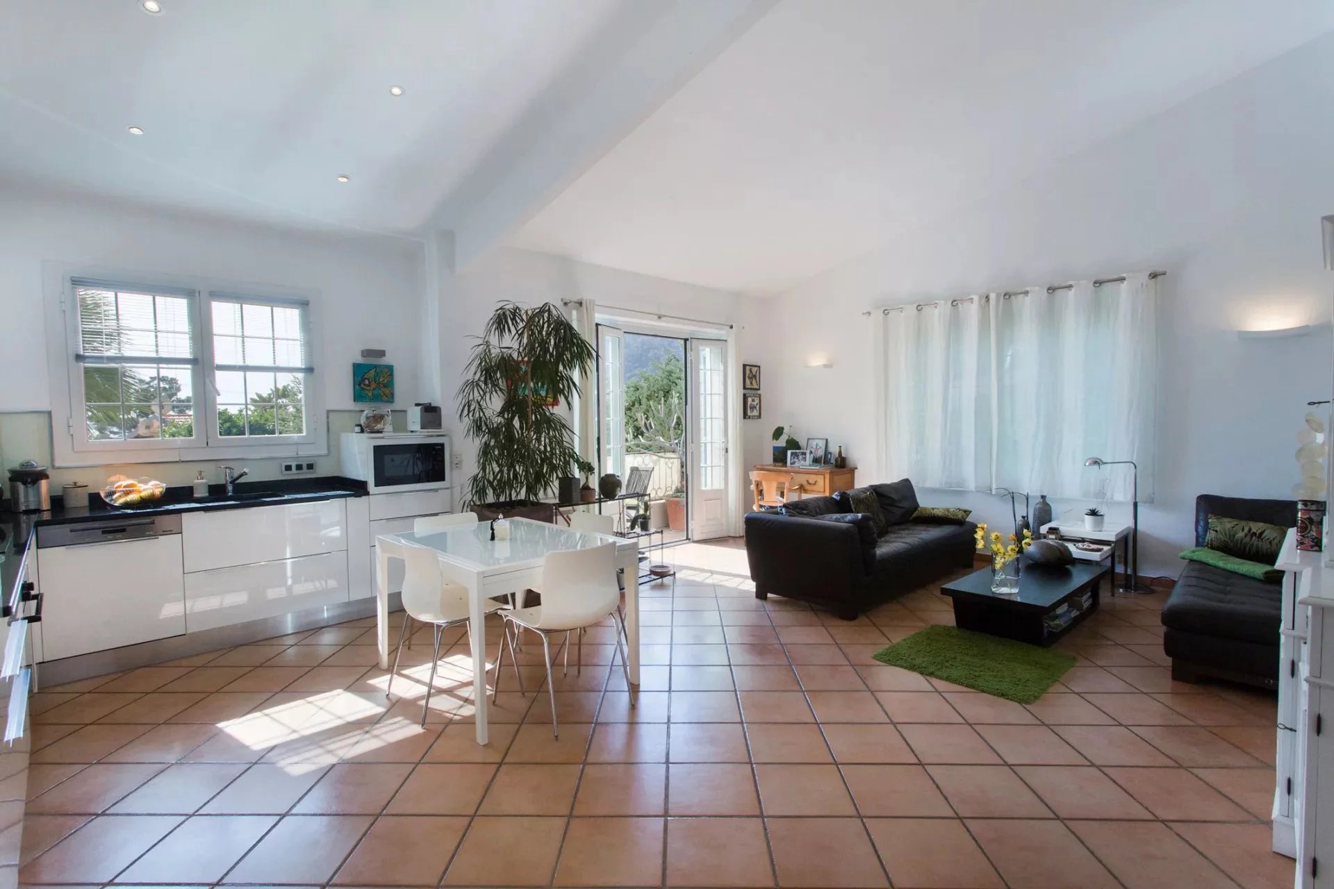 Achat Villa Èze Discrète maison proche des plages avec jardin plat et piscine — photo 5