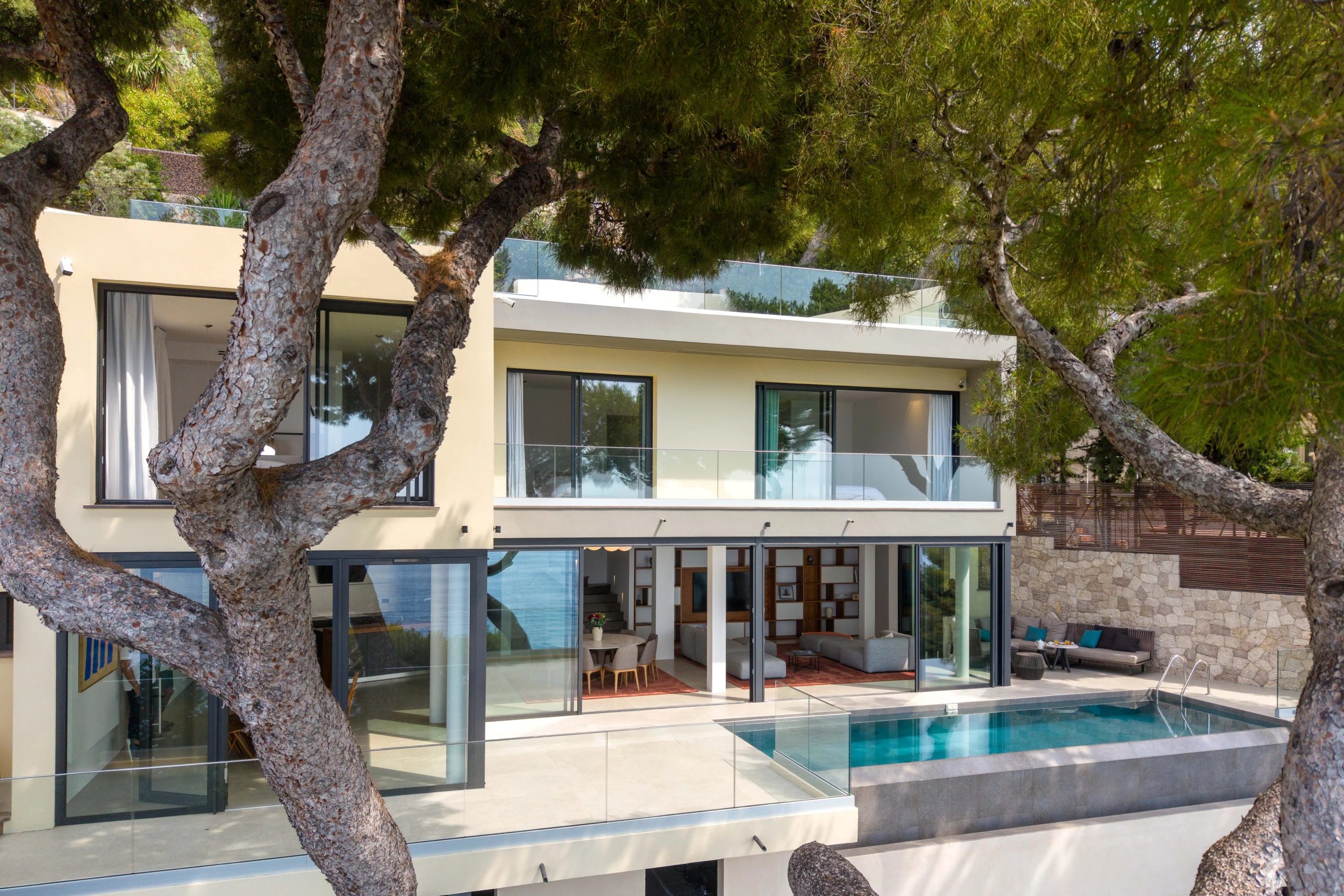 Achat Villa Èze Superbe villa contemporaine face à la Méditerranée — photo 1