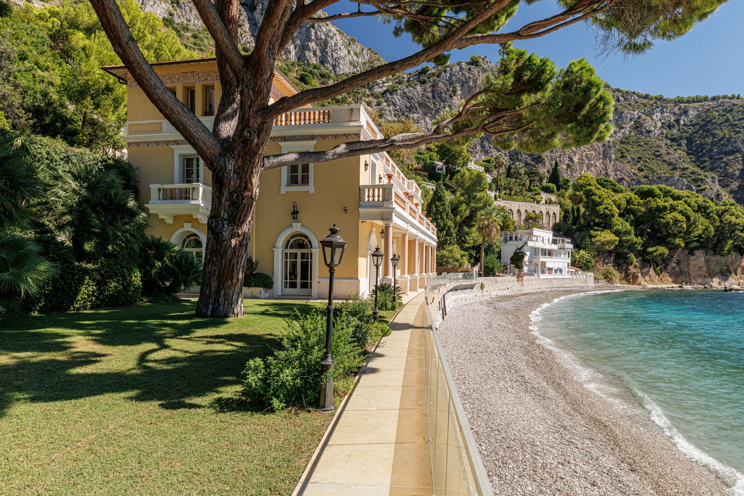 Achat Villa Èze Au bord de la Méditerranée — photo 1