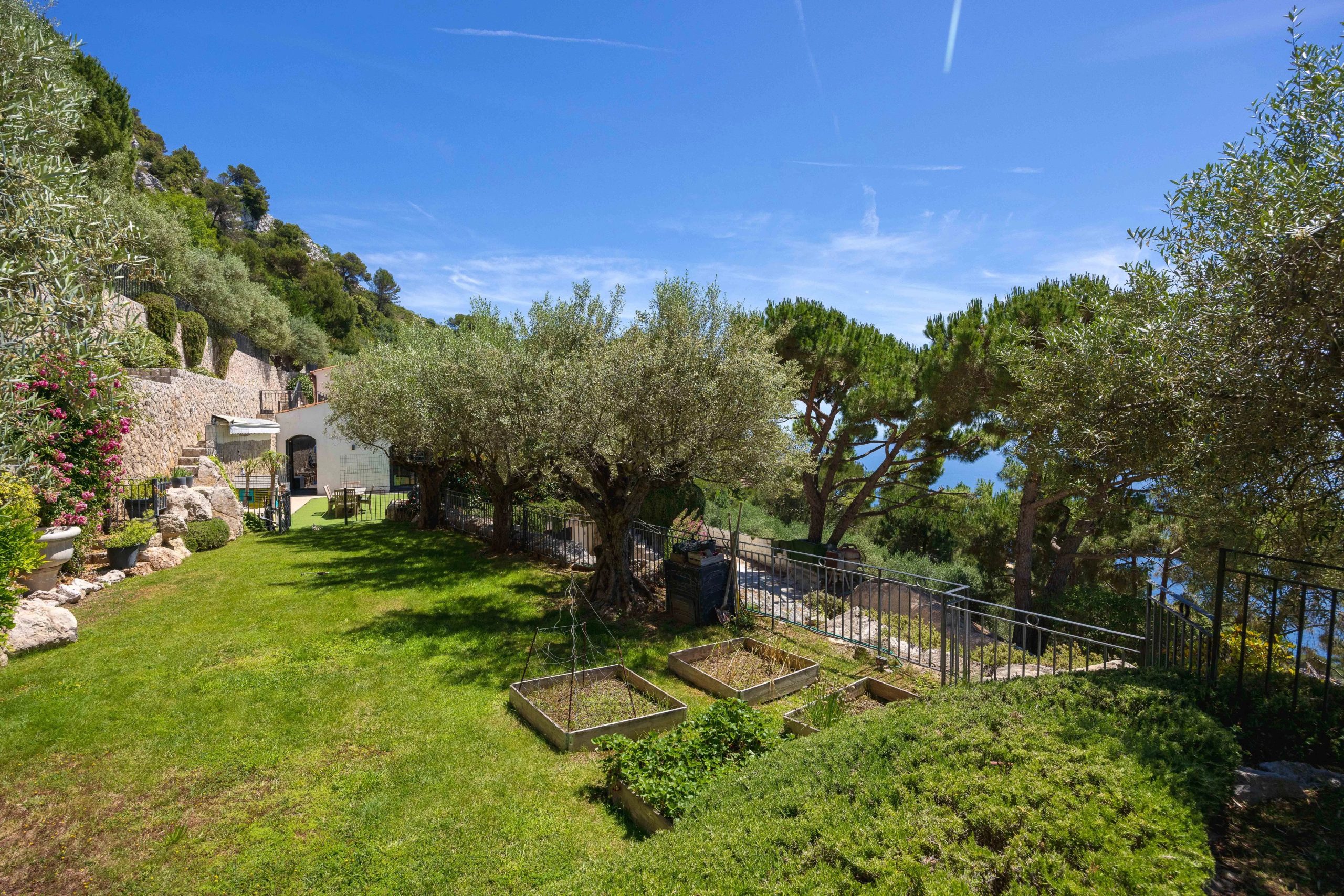 Achat Villa Èze Deux villas offrant une vue mer — photo 4