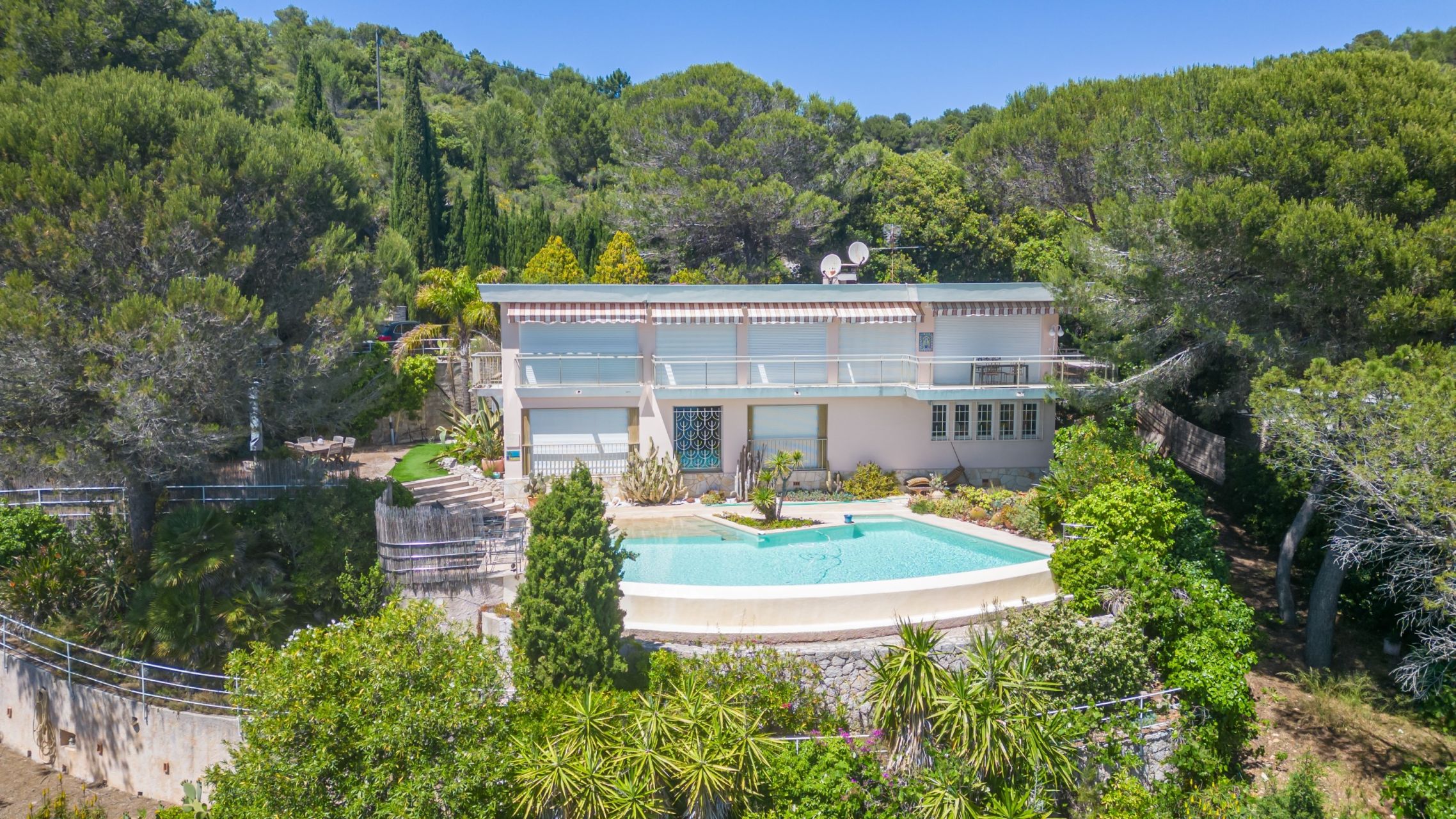 Vente Villa Èze 5 Pièces 170 m² — photo 1