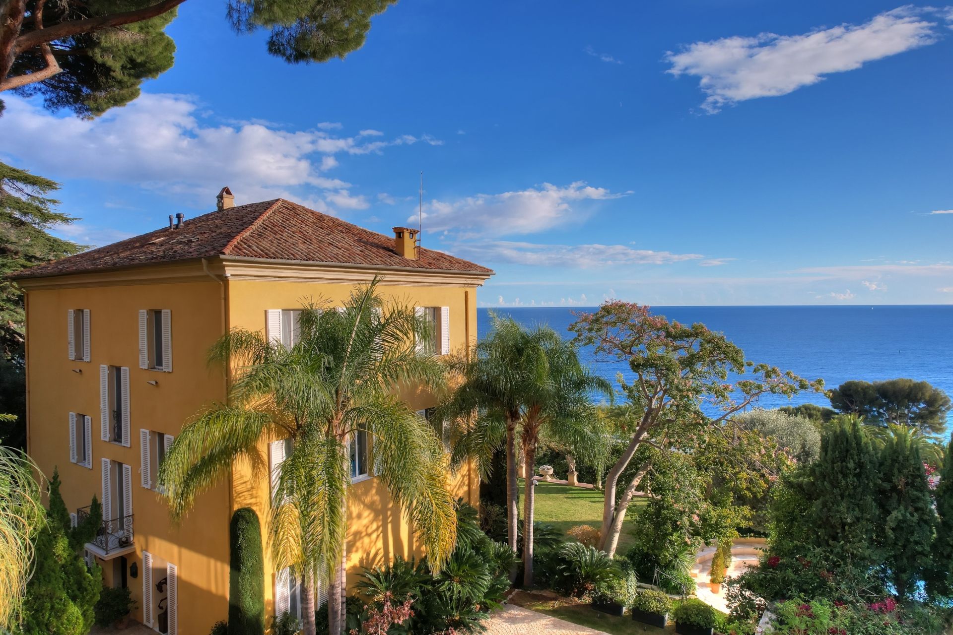 Vente Maison de maître Èze 10 Pièces 558.95 m² — photo 1
