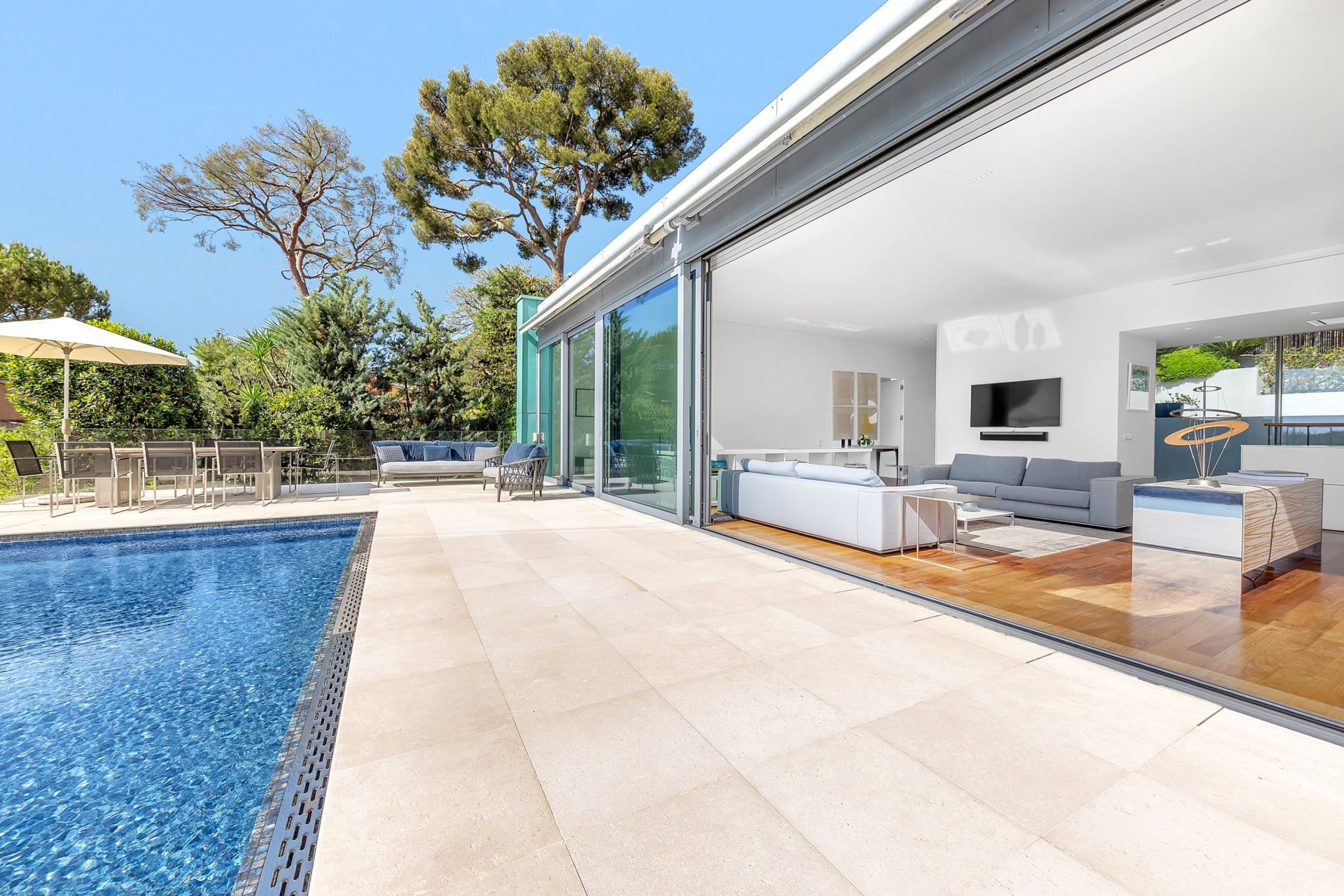 Vente Maison contemporaine Èze 7 Pièces 256 m² — photo 2