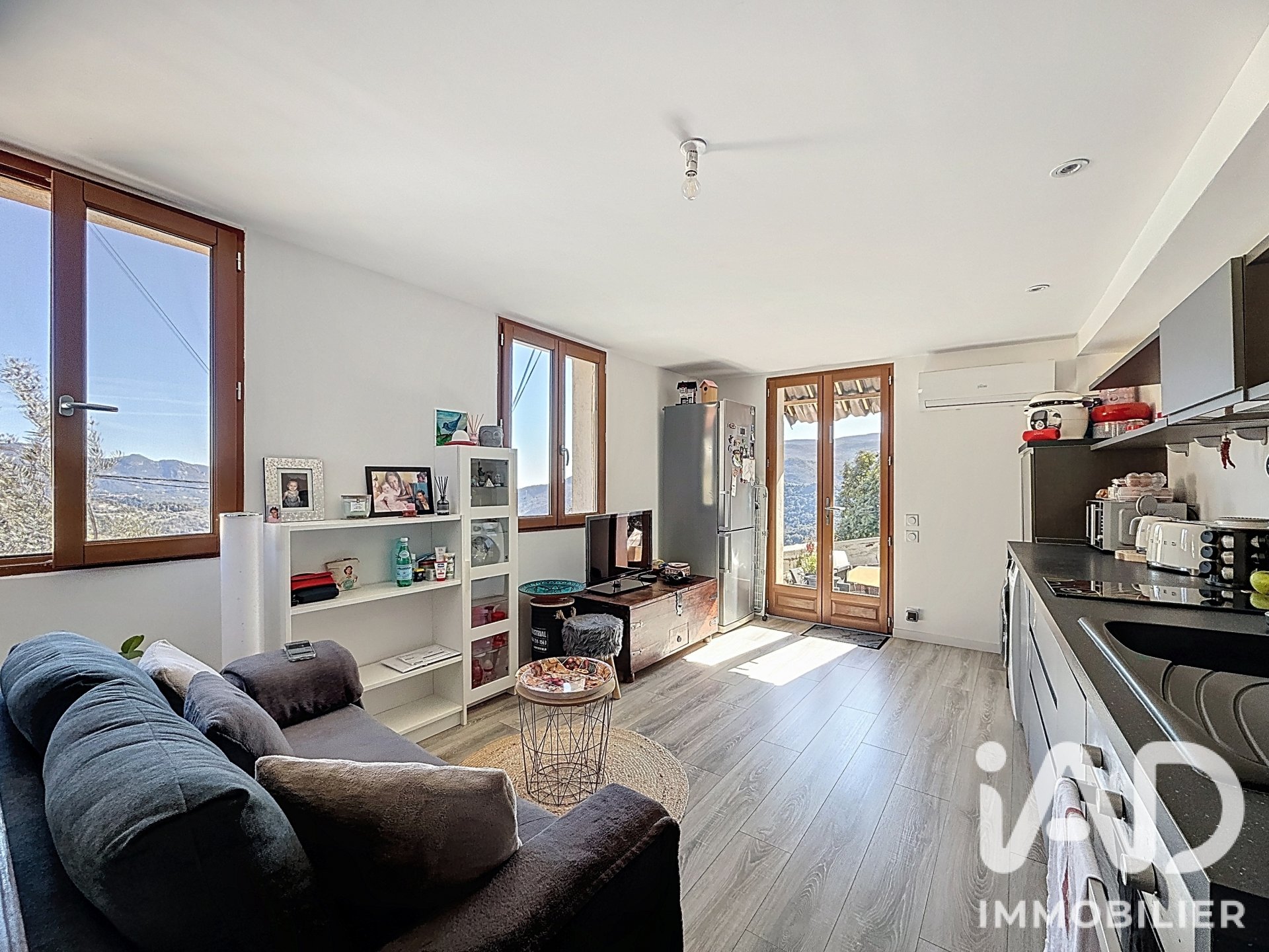 Maison à Gilette, 52 m² sur 28 m² de terrain — photo 2