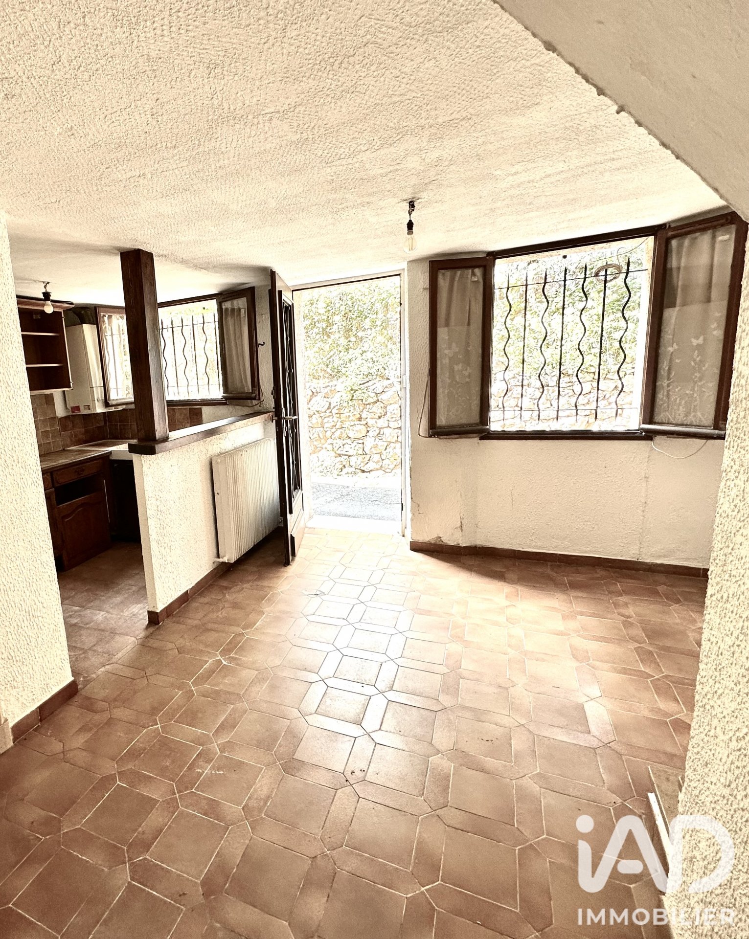 Maison à Grasse, 42 m² sur 30 m² de terrain — photo 4