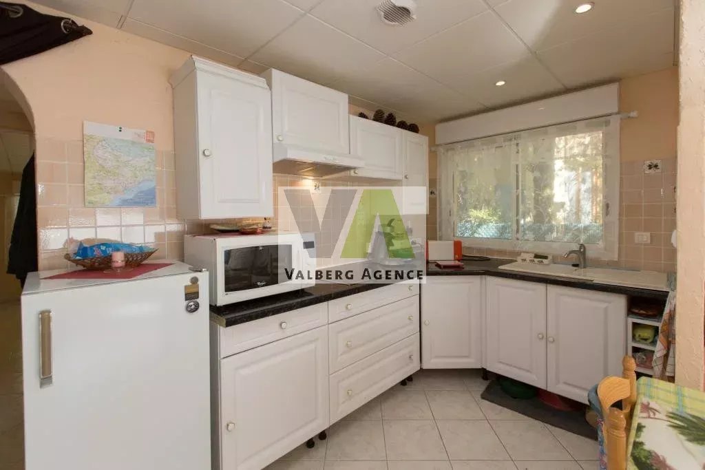Maison à Guillaumes, 60 m² sur 422 m² de terrain — photo 5