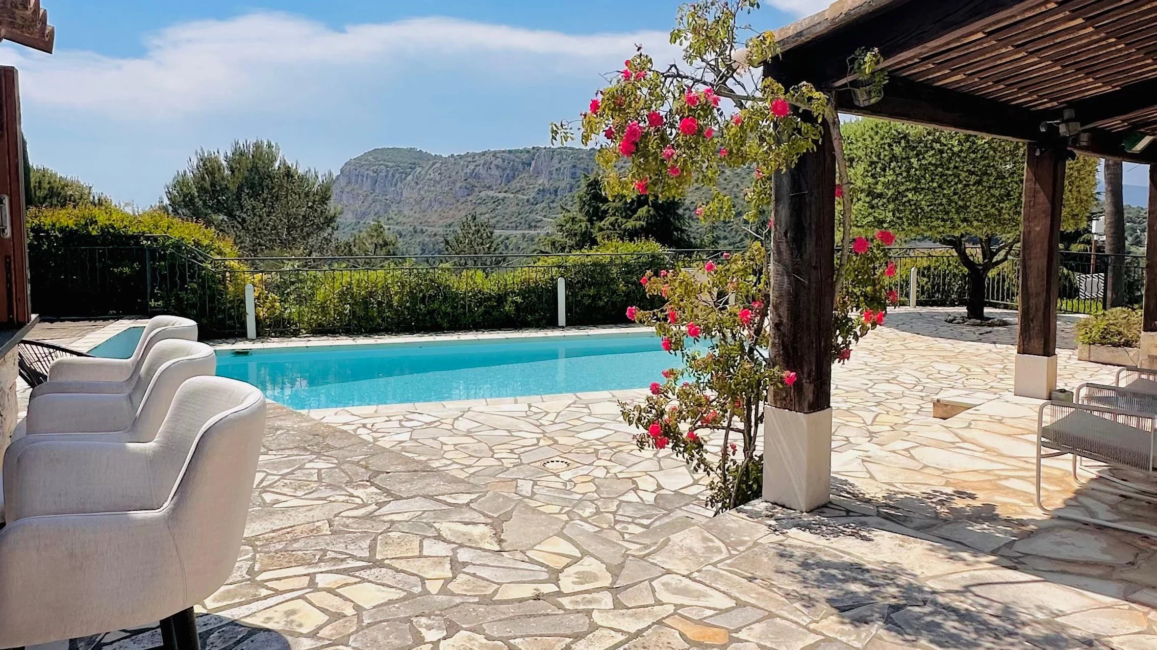 Achat Villa La Turbie avec vue mer et piscine, proche Monaco — photo 3