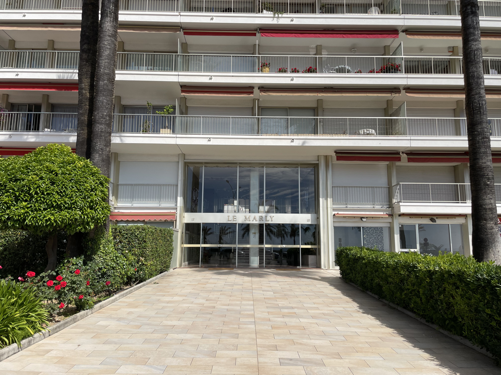 BAISSE DE PRIX ! EXCLUSIVITE T1-Balcon -Menton Garavan en étage élevée dans une résidence de standing- Cave — photo 4