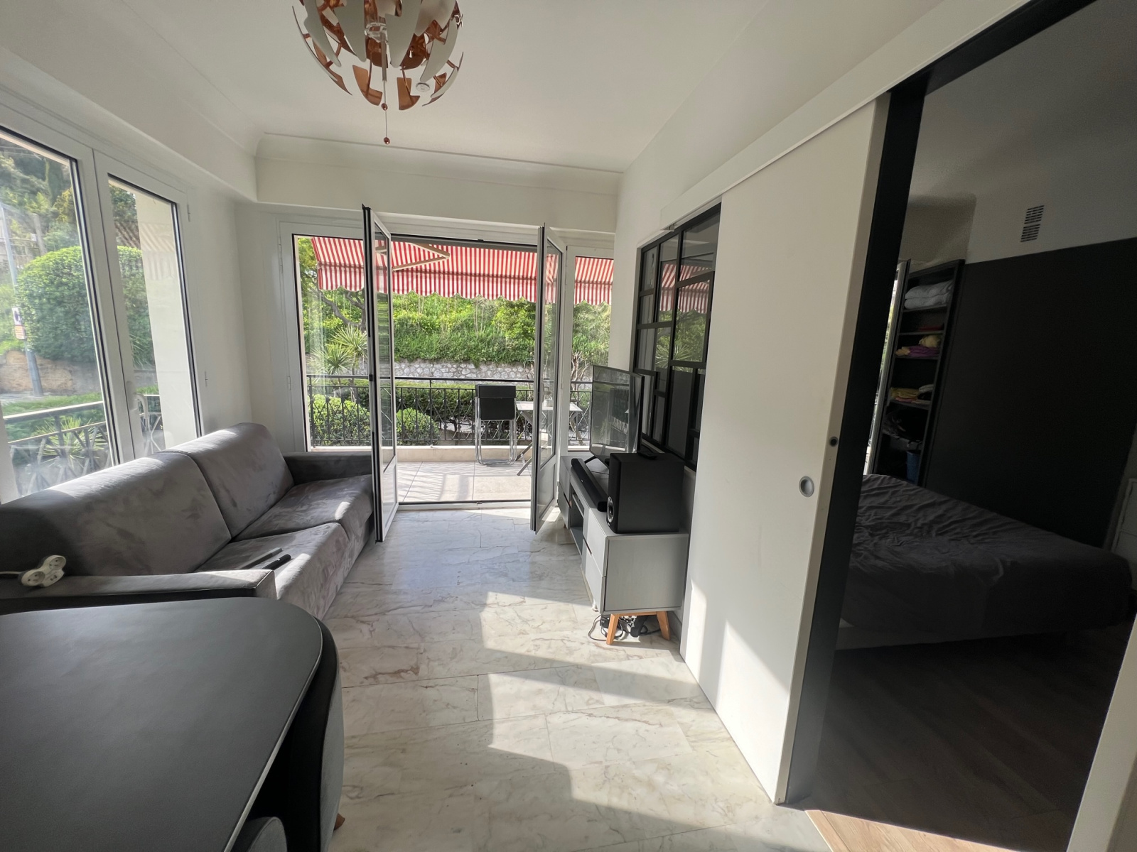 Quartier Pigautier Menton-T2 en expo Nord-Ouest avec Large Balcon -Rénové- Belle copropriété avec gardien — photo 3