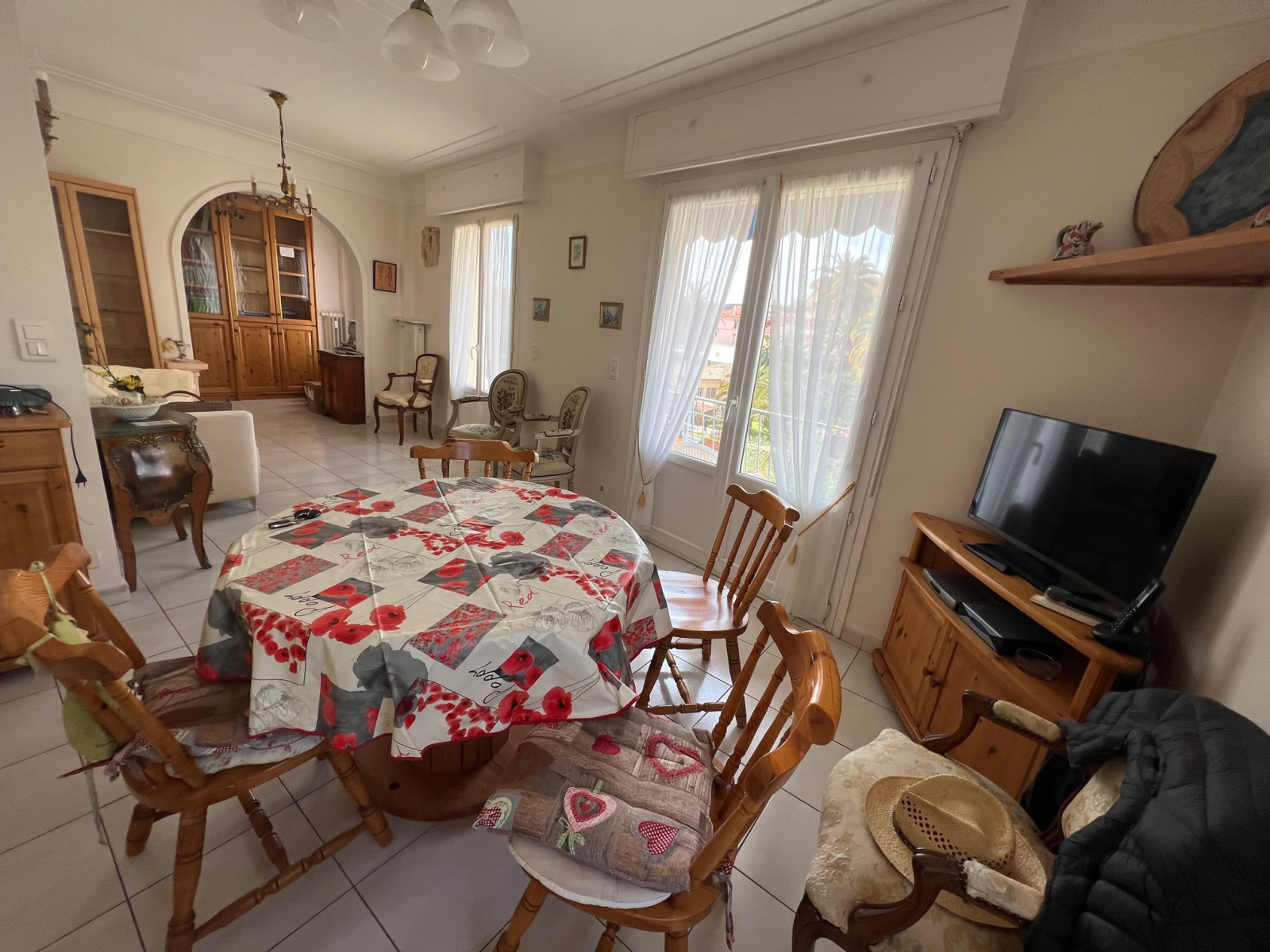 EXCLUSIVITE- BAISSE DE PRIX-Bel emplacement pour ce T3 de 77m2 avec vue dégagée sur Tennis Club de Menton-Balc — photo 3