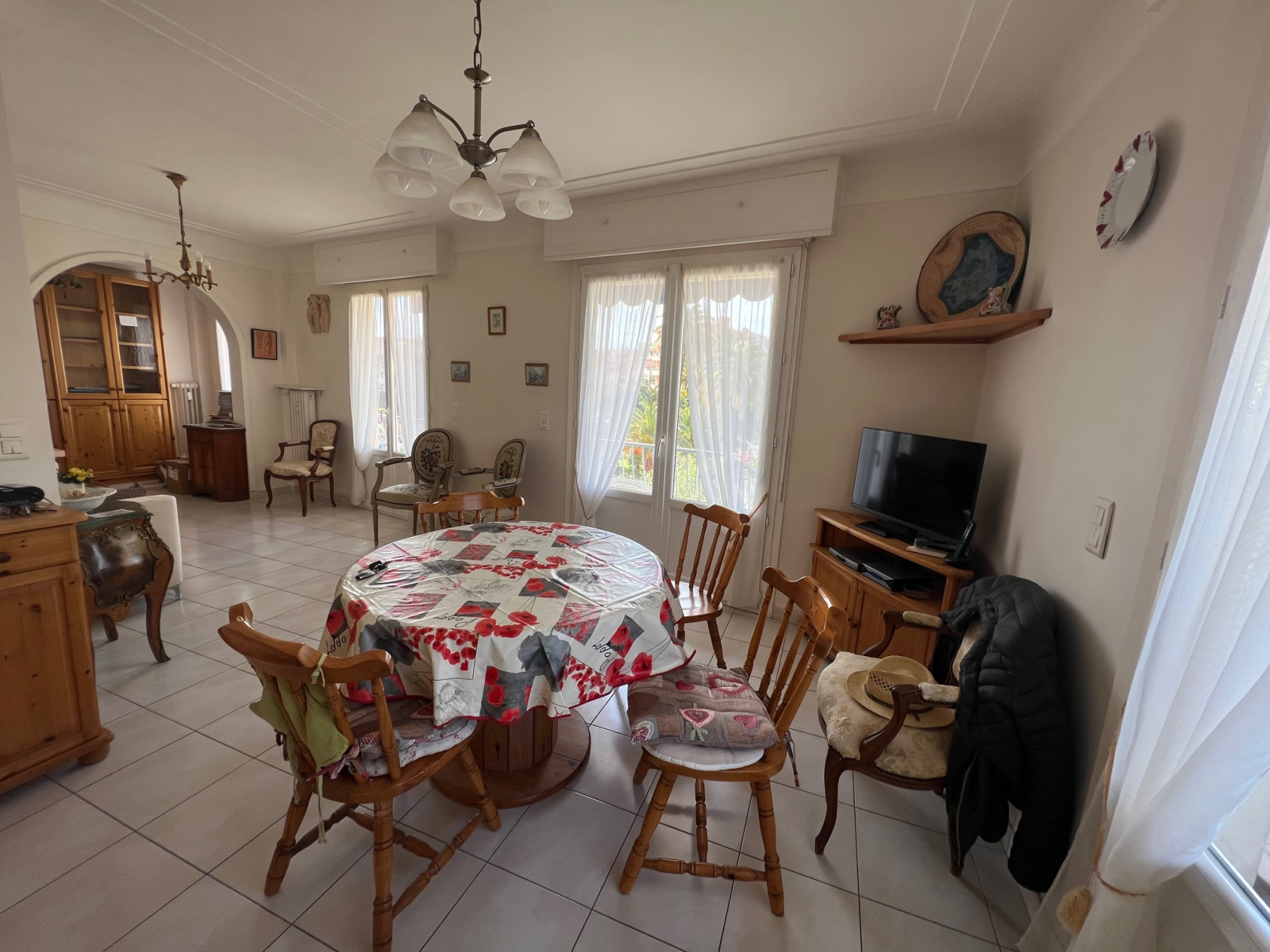 EXCLUSIVITE- BAISSE DE PRIX-Bel emplacement pour ce T3 de 77m2 avec vue dégagée sur Tennis Club de Menton-Balc — photo 4