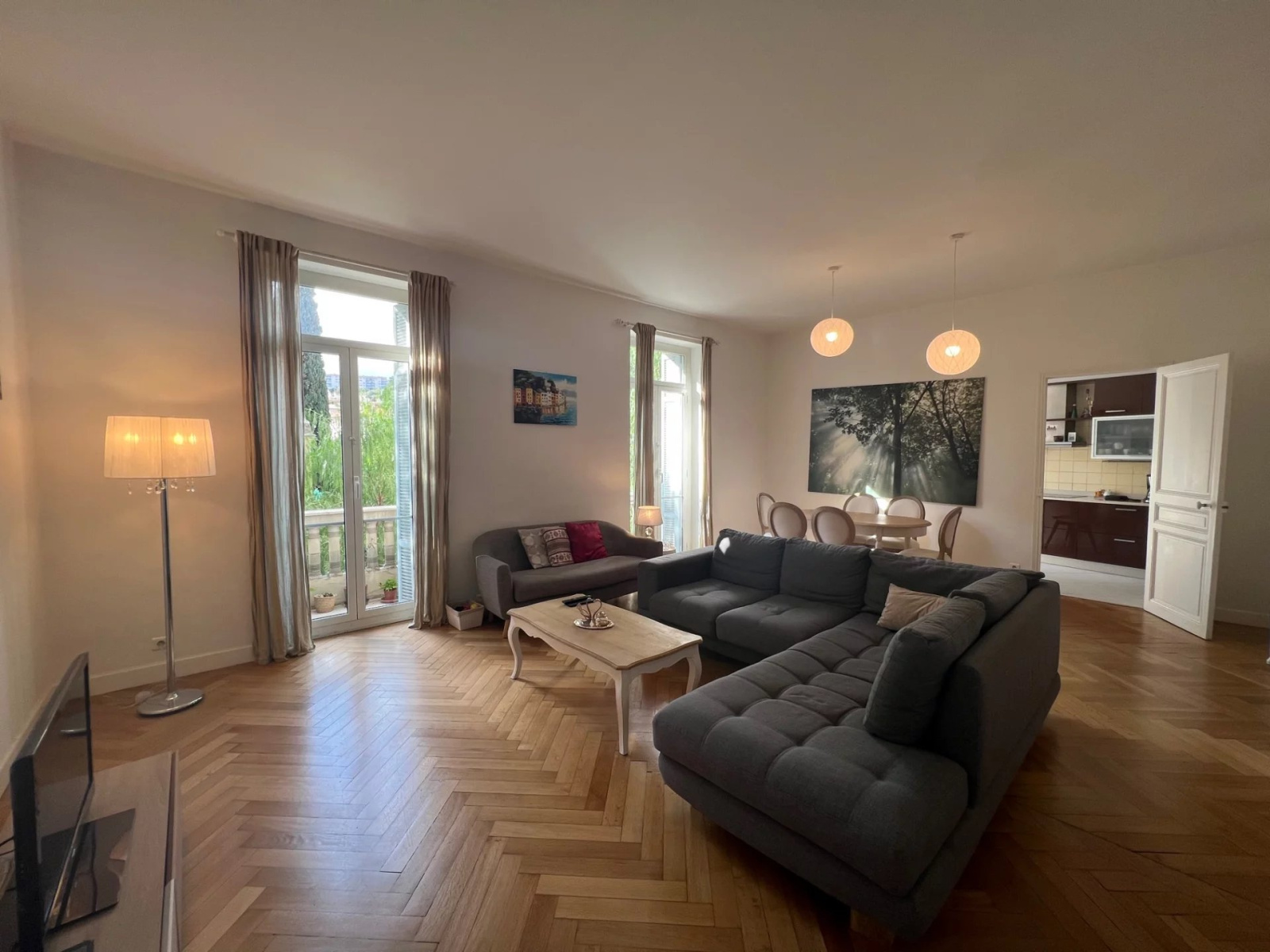 EXCLUSIF-CENTRE VILLE MENTON- Bourgeois T4 113m² dans résidence cossue face aux Tennis Club- Traversant- Cave — photo 1