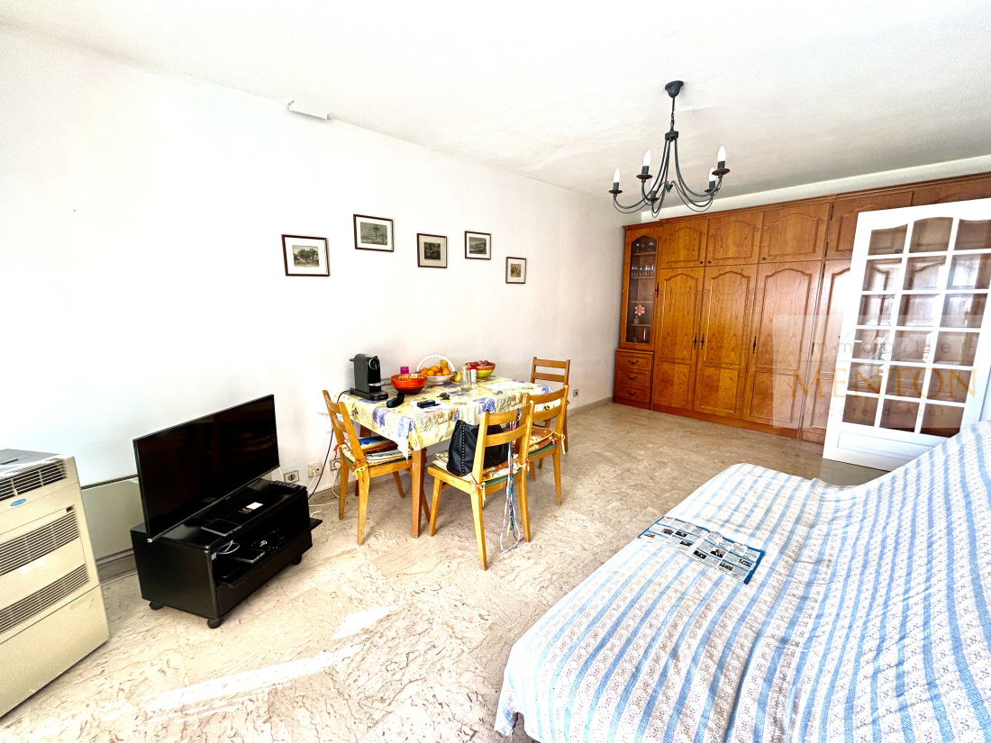Menton centre ville studio terrasse 19 m2 — photo 3