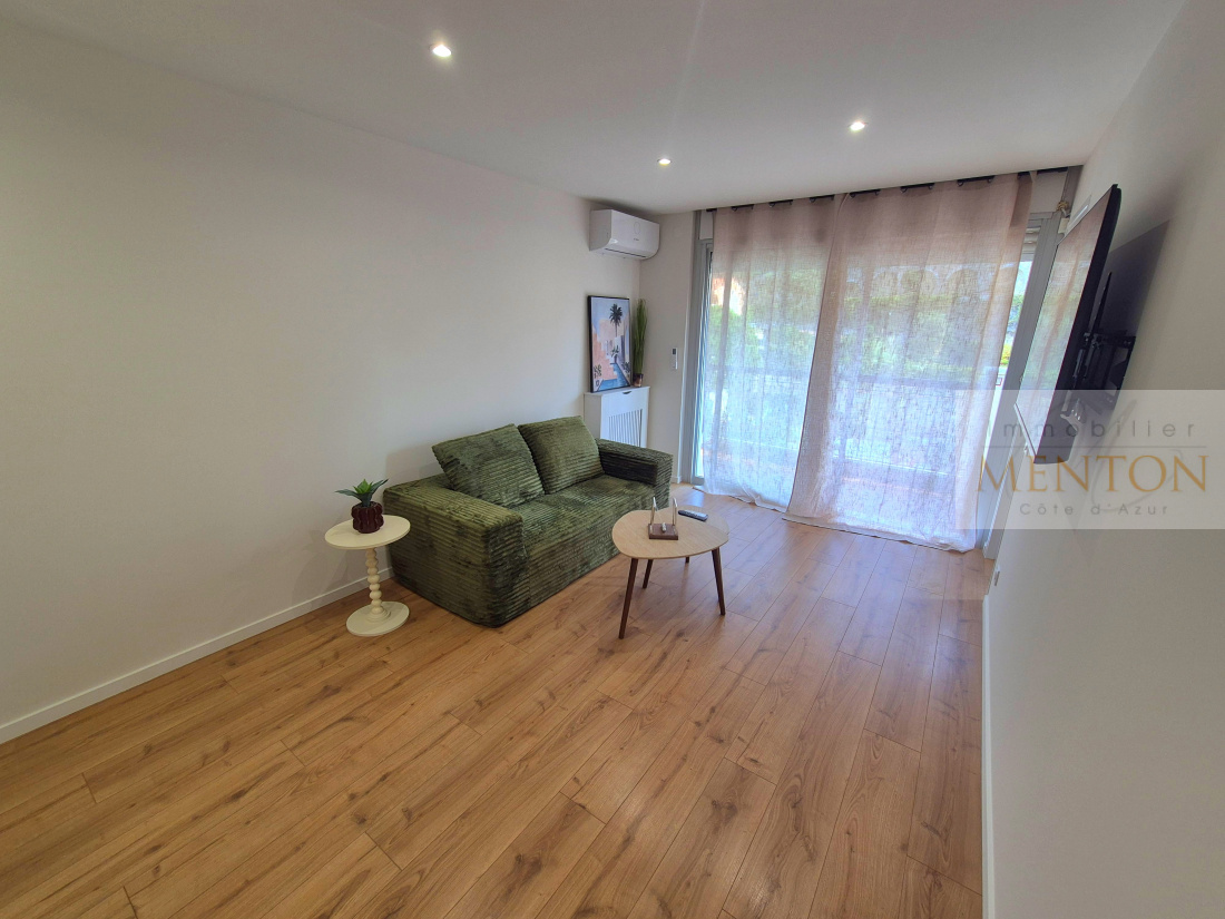 menton, borrigo, 2 pièces rénové, meublé,  6ème étage, terrasse,cave · 2