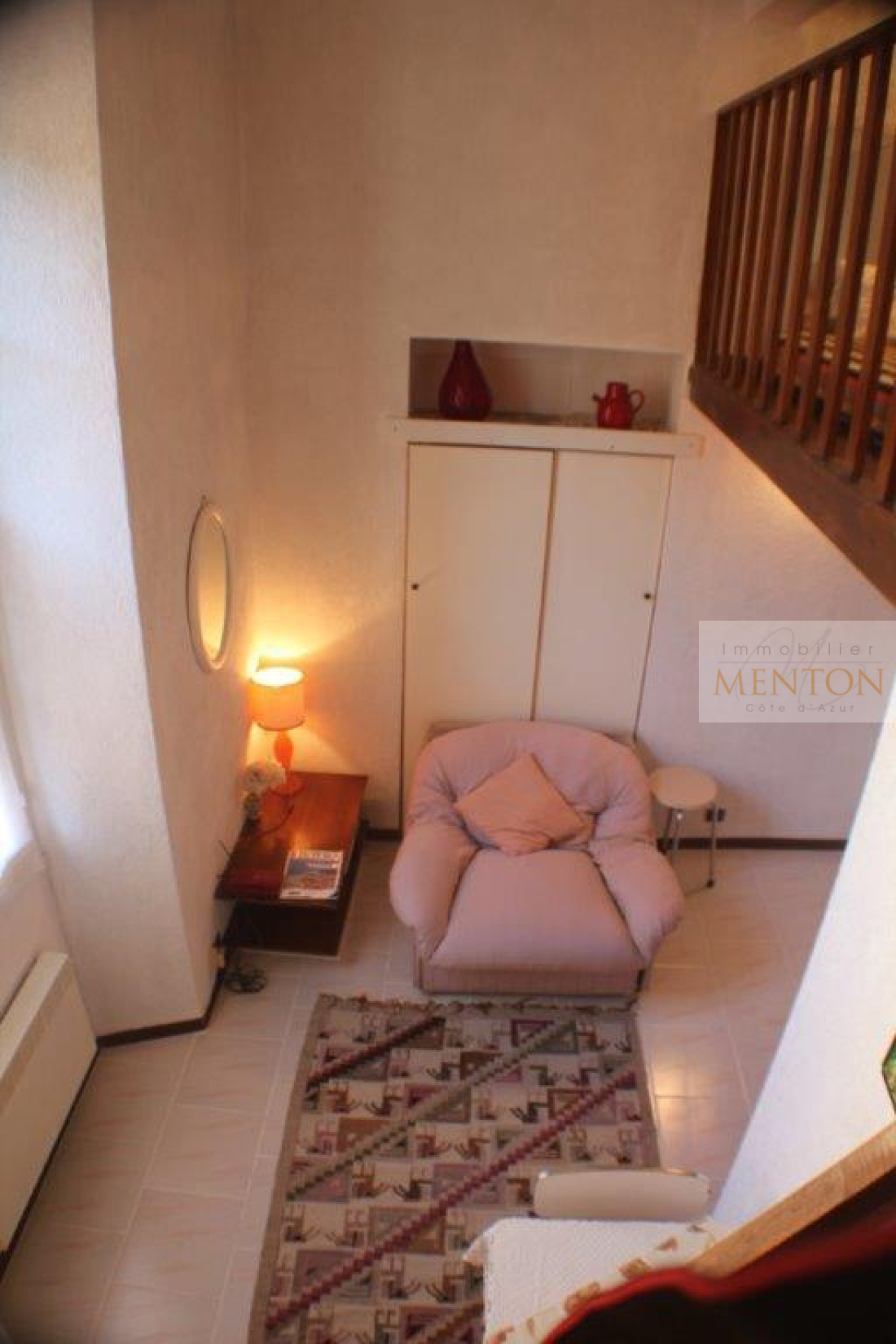 menton centre, à 30 mètres du bord de mer, studio exposition ouest, étage élevé, 18 € de charges/mois — Menton