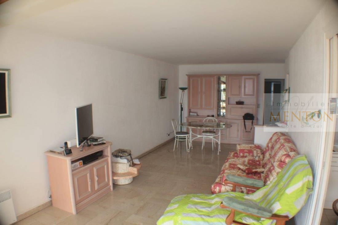 Menton, 3 pièces , étage élevé, 17m² de terrasse plein sud, belle vue panoramique, garage,cave — photo 5