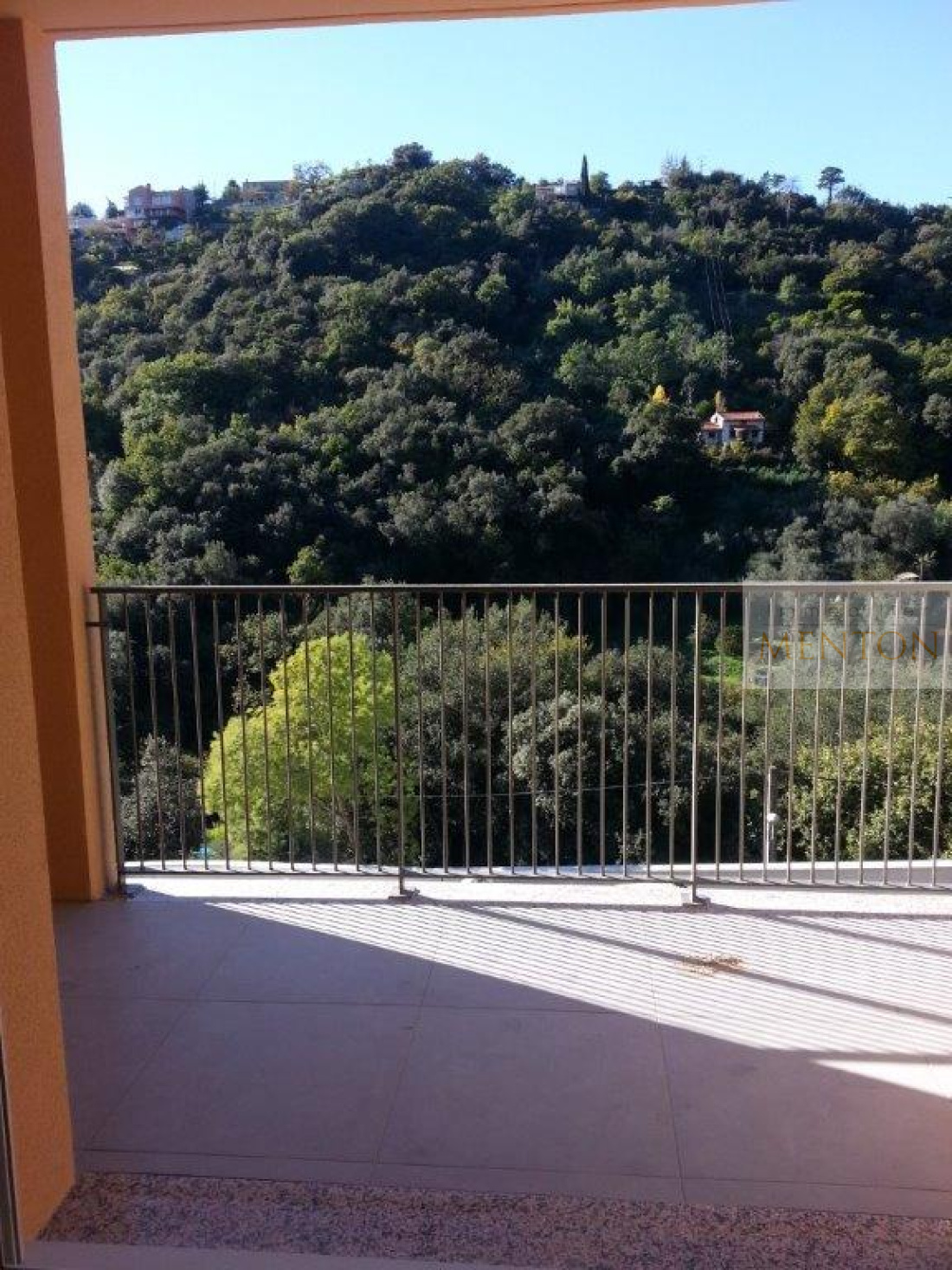 MENTON 3 pièces en duplex de  59.20m², BBC, programme neuf  , calme, soleil, en dernier étage — photo 3