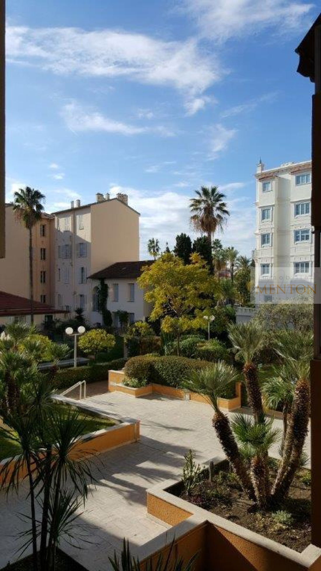menton centre, carré d or , ce 2 pièces , terrasse , à 200 m de la mer, belle vue jardin, orient palace, — photo 4