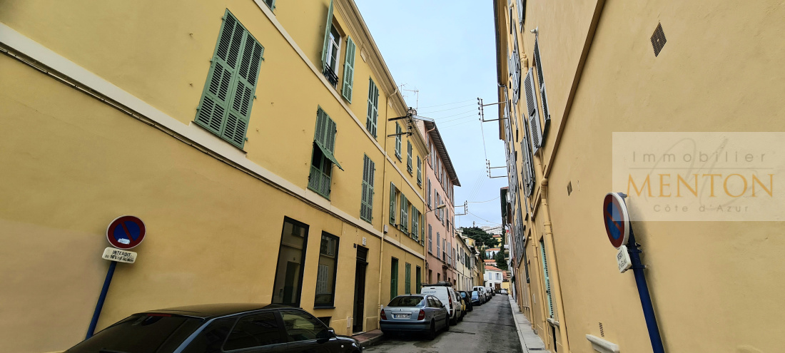 Menton, proche des Jardins Biovès — Menton