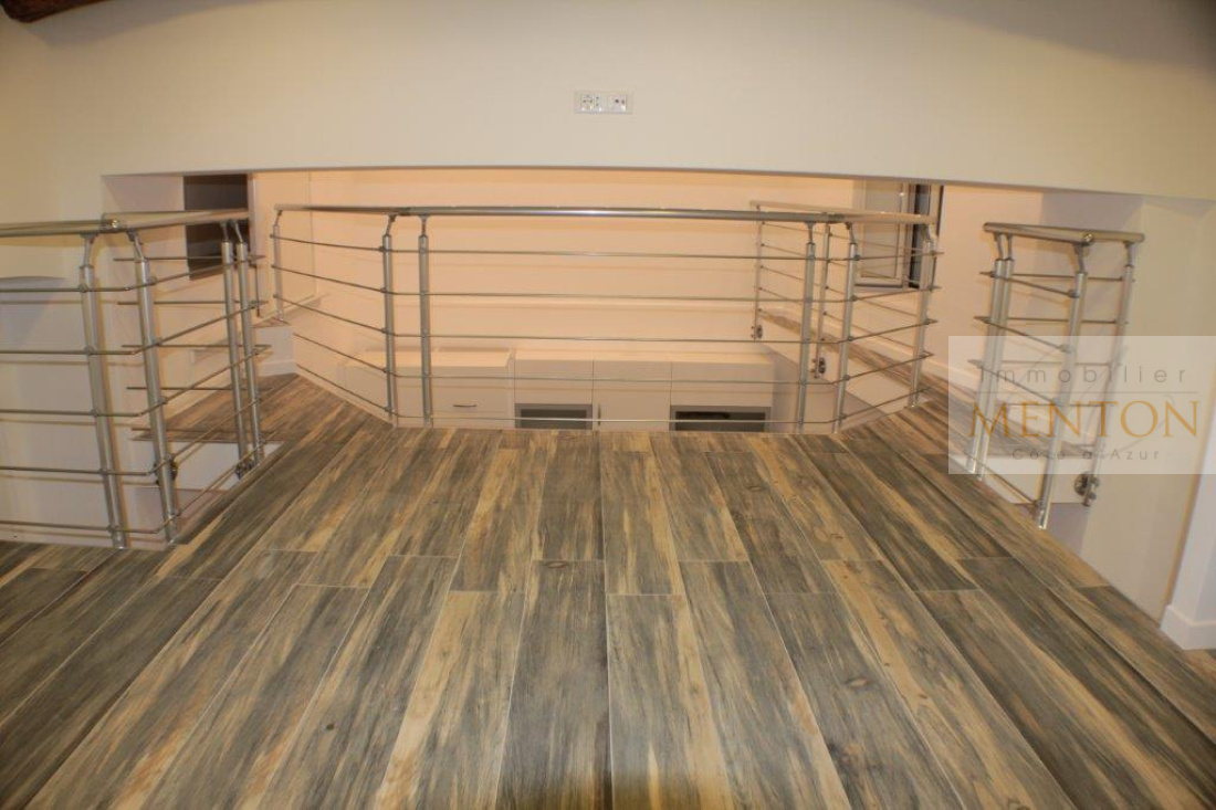 menton centre, à 50 m des plages, loft de 55 m² de design — photo 5