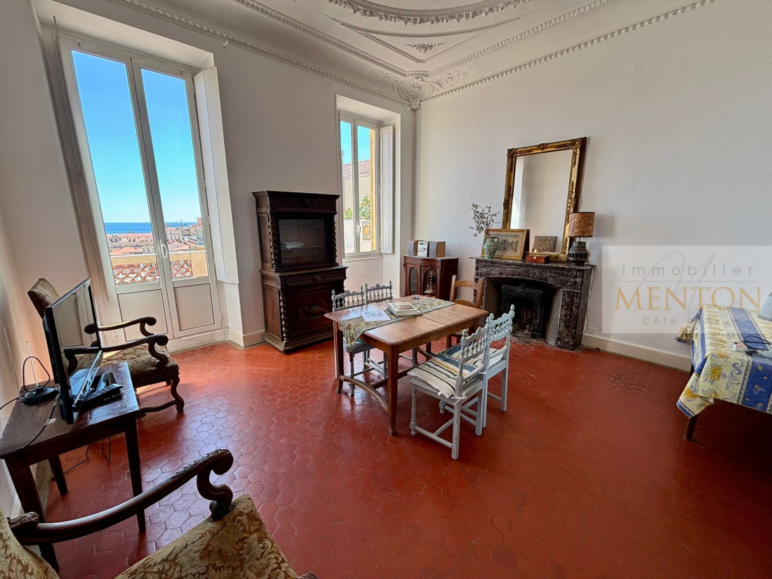 menton, dans un hotel particulier ce 4 pièces, terrasses 35 m² expo sud , terrain , vue mer — photo 3
