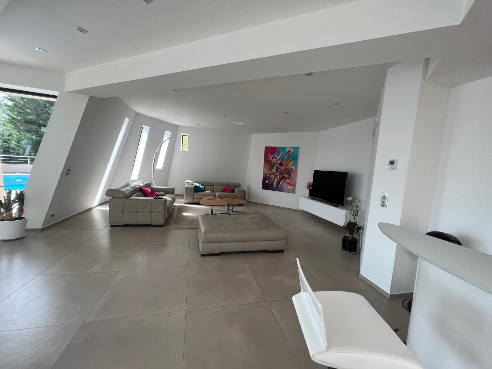 BIEN DE PRESTIGE Menton-somptueuse maison d'une architecture très moderne- vue panoramique- 7 pièces 335m2-Ter — photo 3