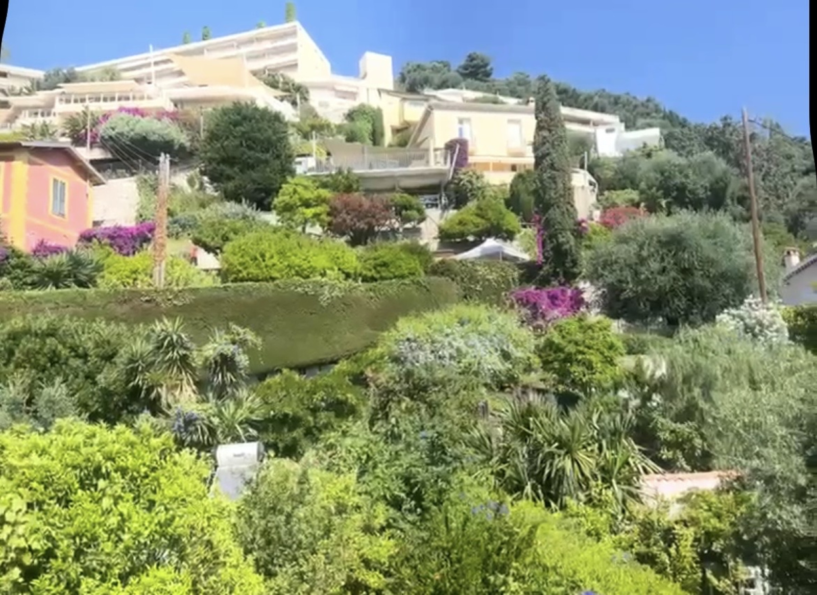 RARE sur Menton Garavan-maison mitoyenne-3 chambres-terrasses-jardin-2 parkings-grande cave-vue mer vieille vi — photo 1