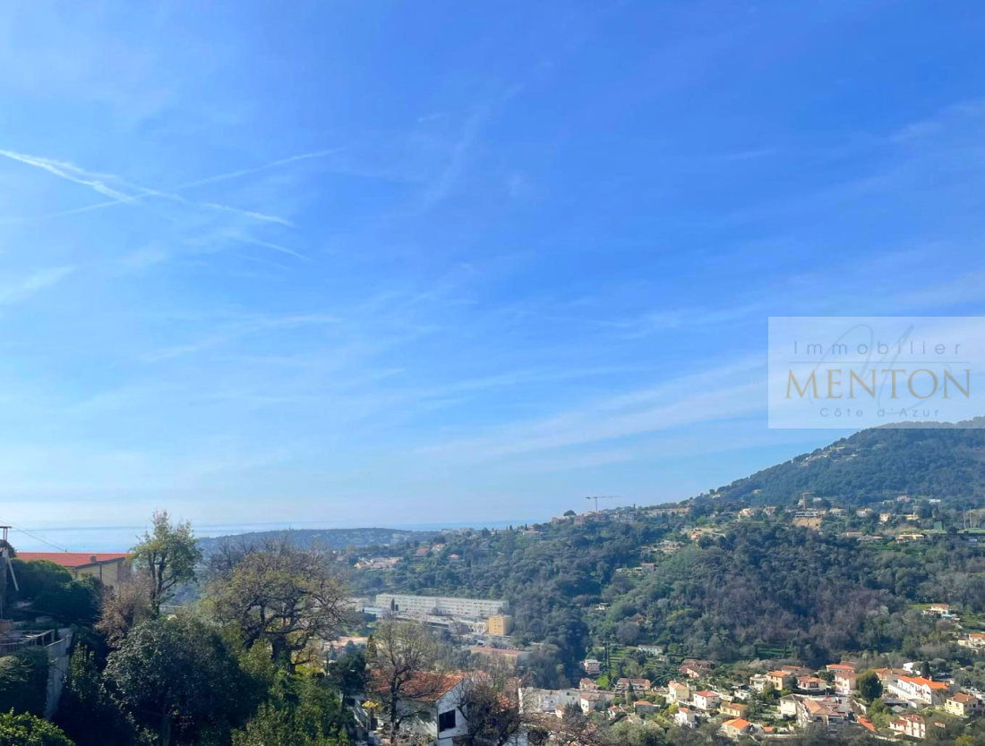 Menton annonciade, 4 pièces en appartement - villa de 127 m² et 88 m² de terrasse et 1000 m² de terrain — photo 3