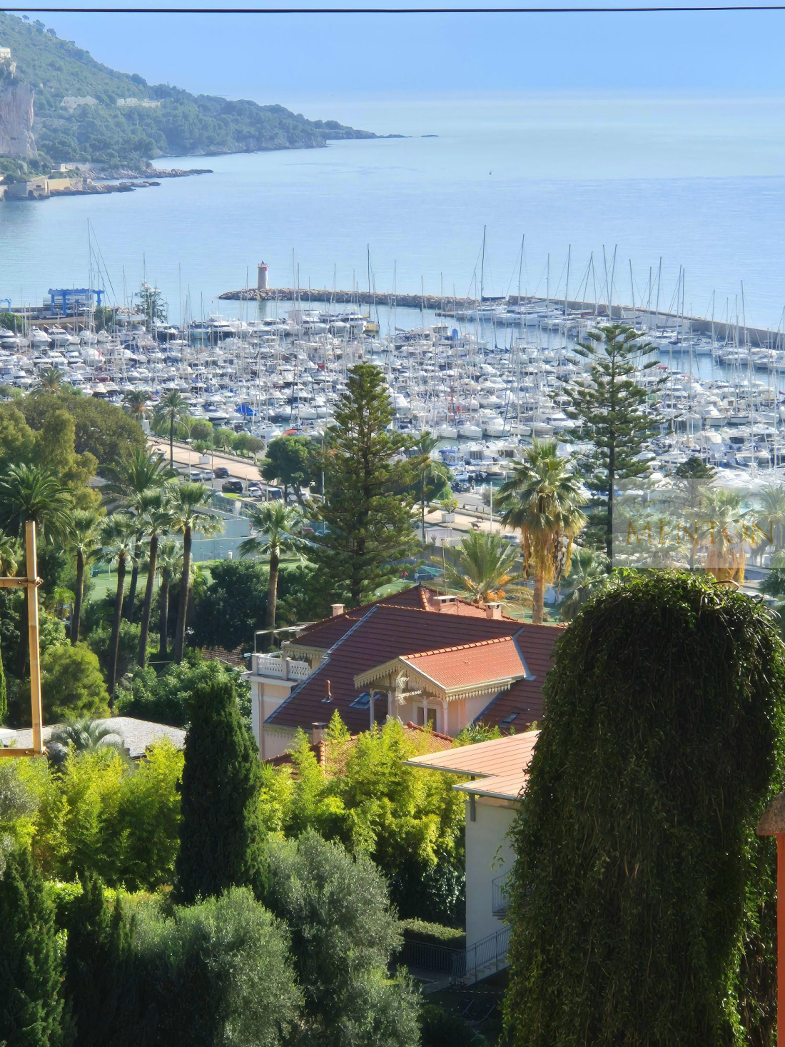Menton, boulevard de garavan, cette belle maison bourgeoise, 1930, de 4 pièces de 125 m², 1788 m² de terrain — Menton