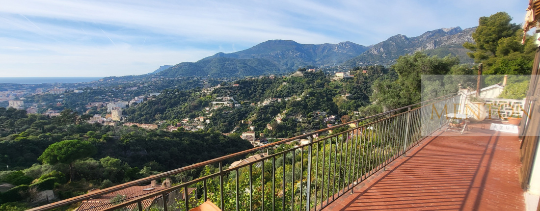 Menton,dernier étage,  villa dolce,appartement Maison de 73 m², terrain de 1629 m²,vue mer exceptionnelle. — photo 4