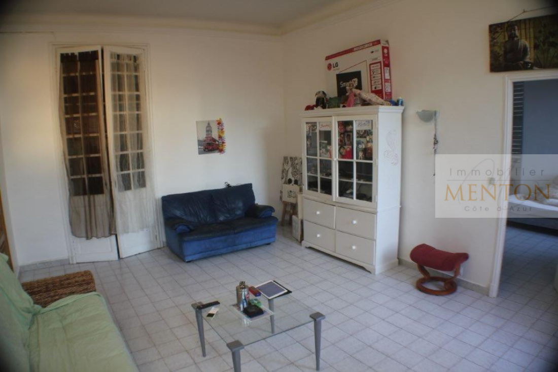 menton centre  , 2 pièces  exposé ouest,, au 2ème étage d 'une maison Mentonnaise HISTORIQUE, coeur centre vil — photo 4
