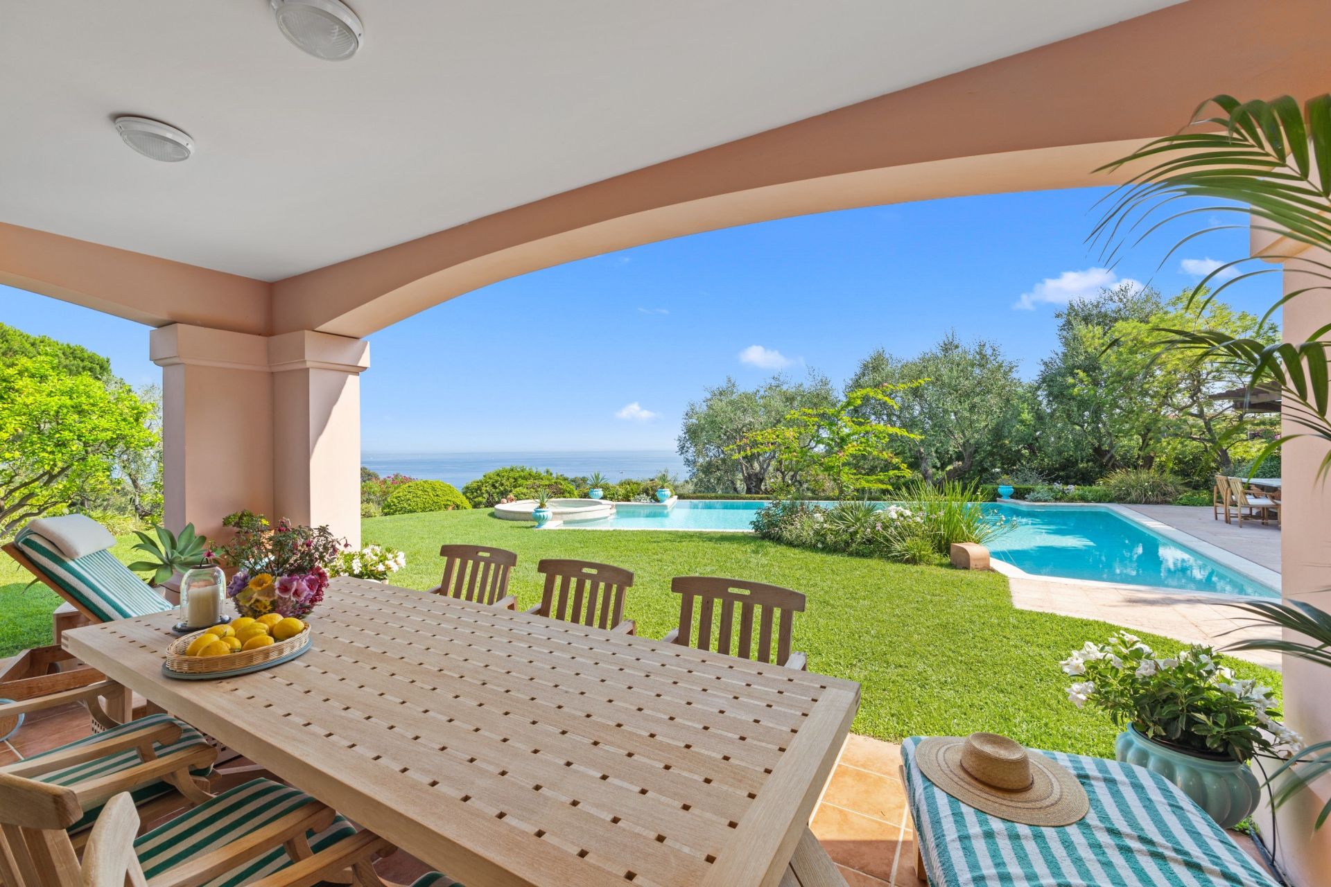 Vente Maison provençale Menton 7 Pièces 300 m² — photo 3