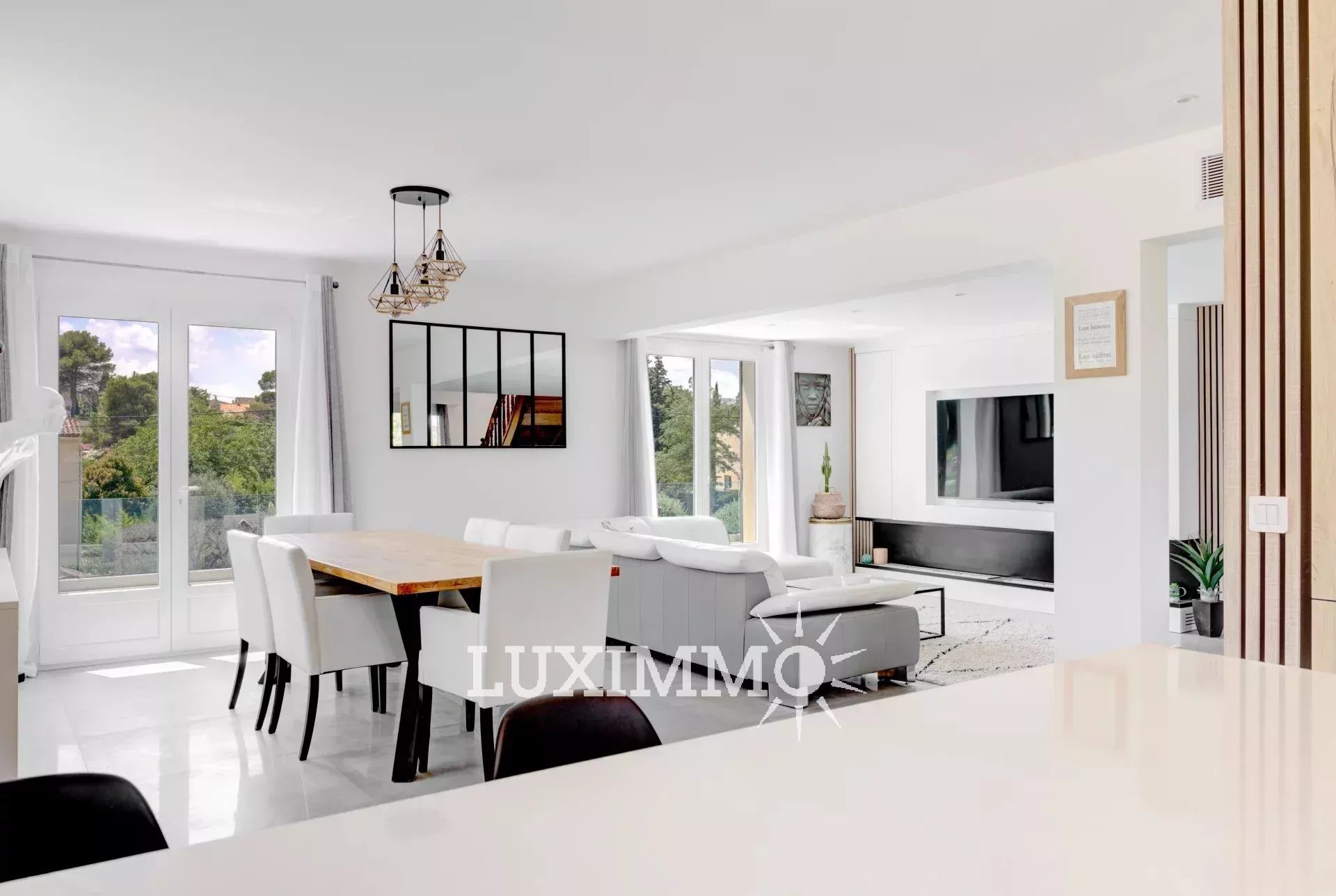 Maison à Mougins, 241 m² sur 1788 m² de terrain — photo 3