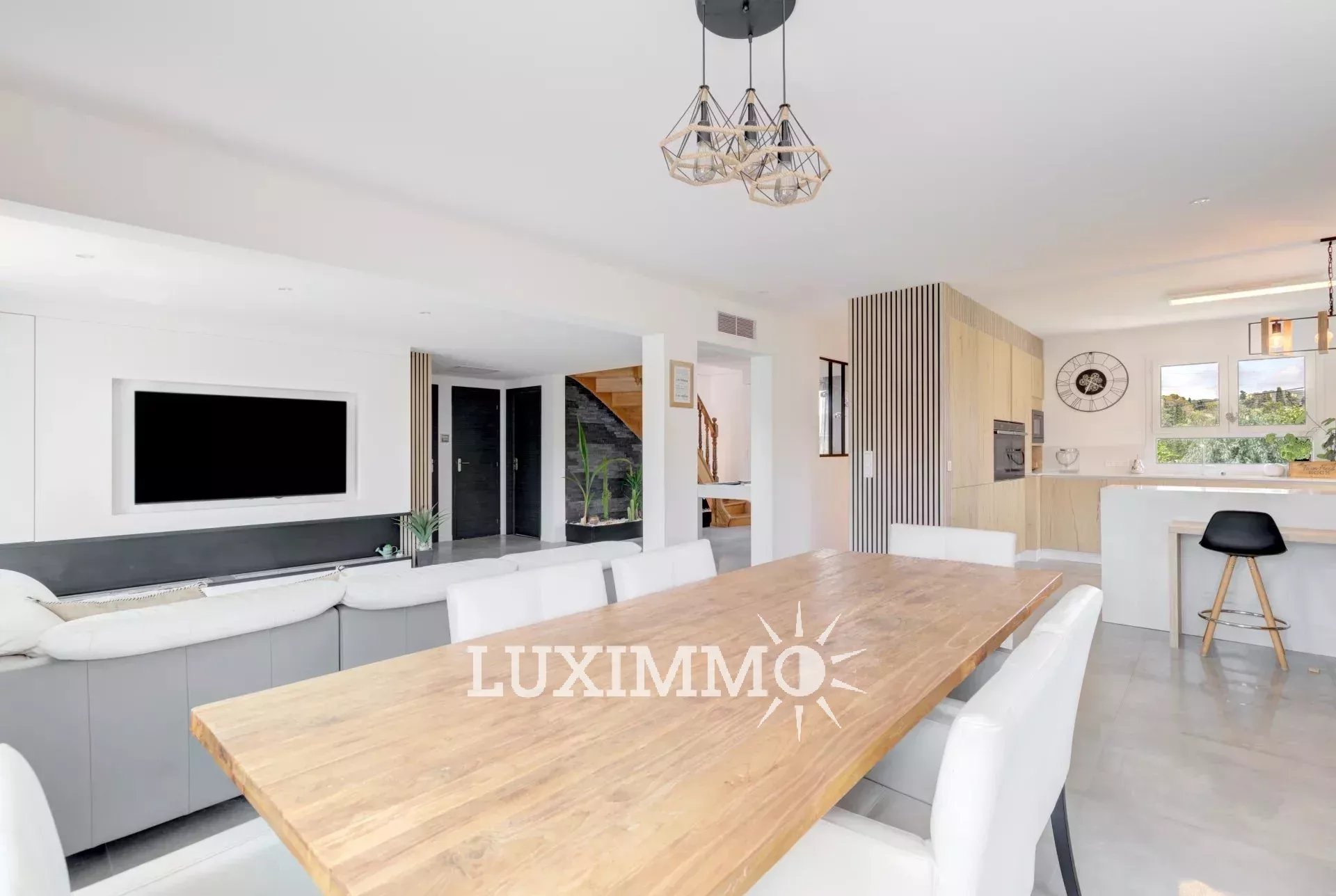 Maison à Mougins, 241 m² sur 1788 m² de terrain — photo 4
