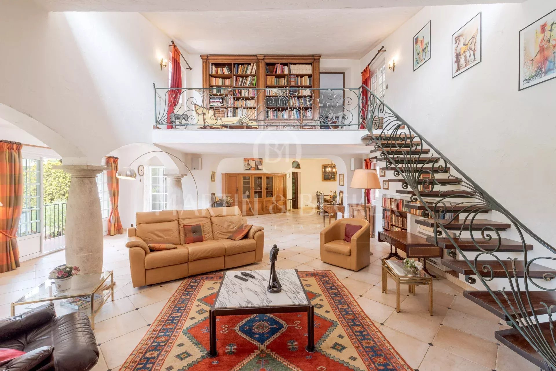 Maison à Mougins, 470 m² sur 3320 m² de terrain — photo 4