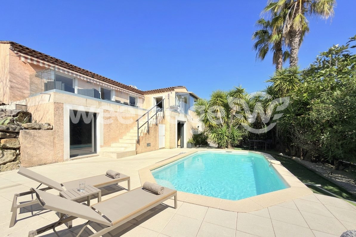 Maison à Mougins, 193 m² sur 825 m² de terrain — photo 1