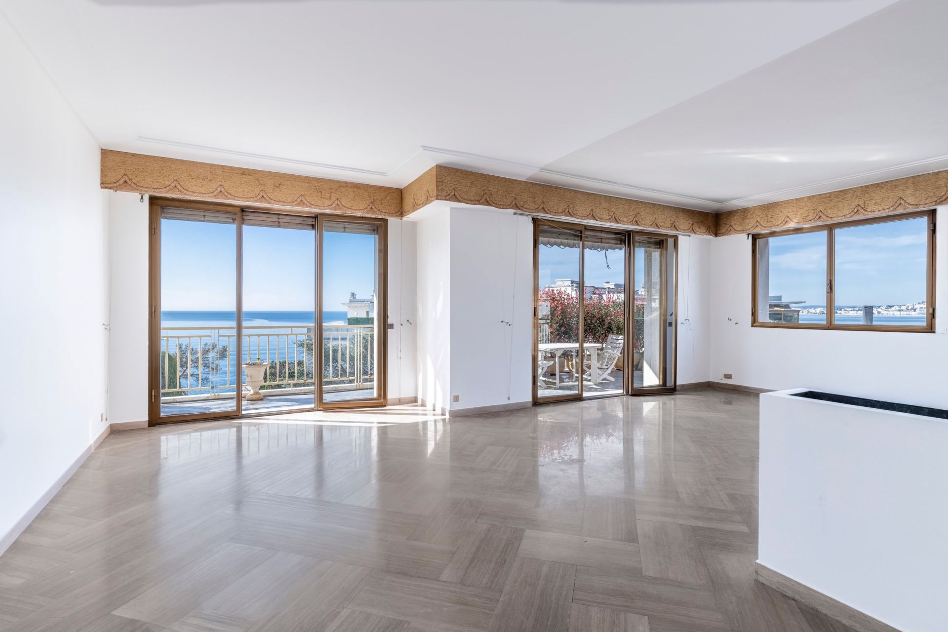 Vente Appartement Nice 3 Pièces 137 m² — photo 2