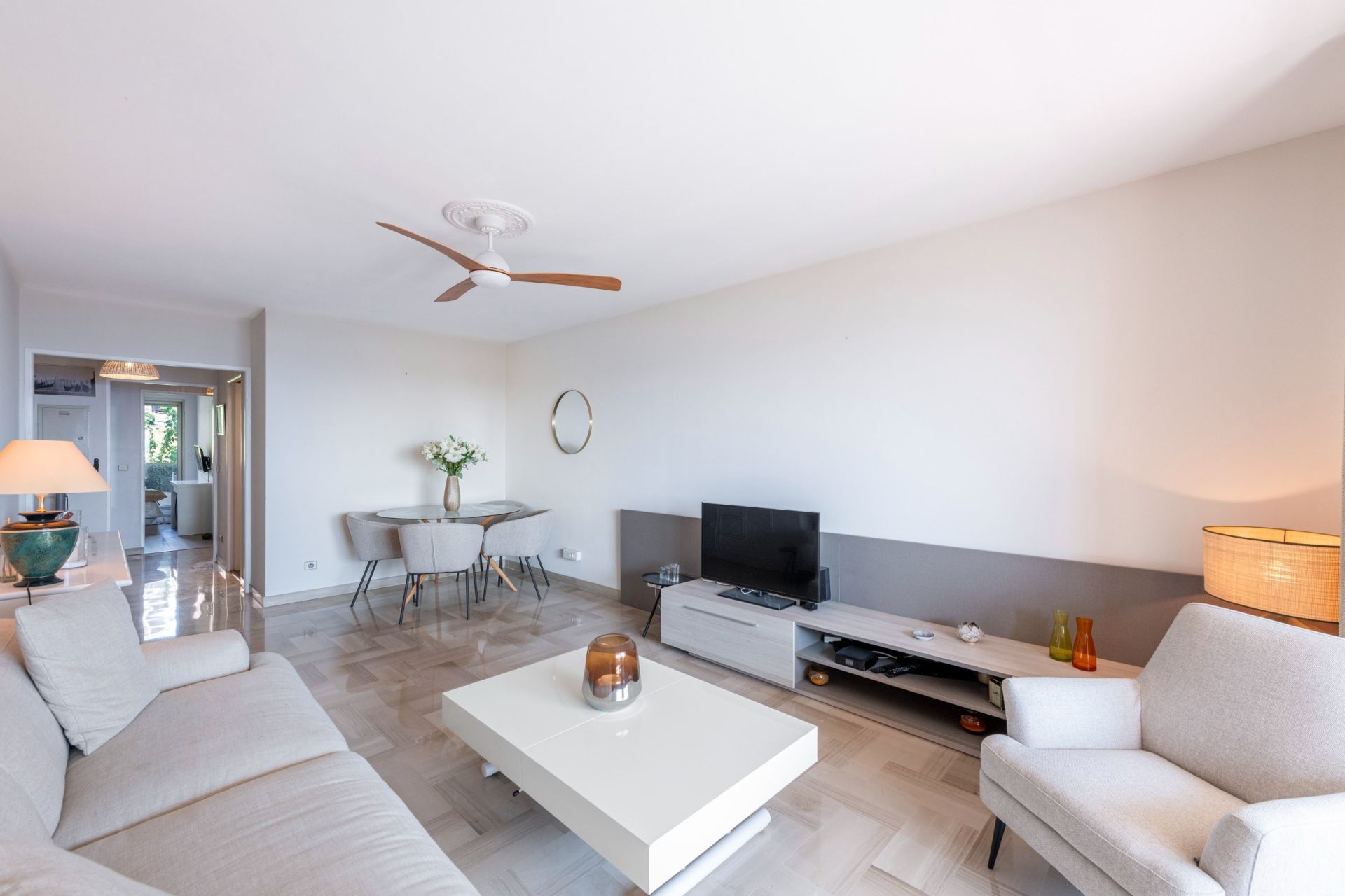 Vente Appartement Nice 2 Pièces 55 m² — photo 2