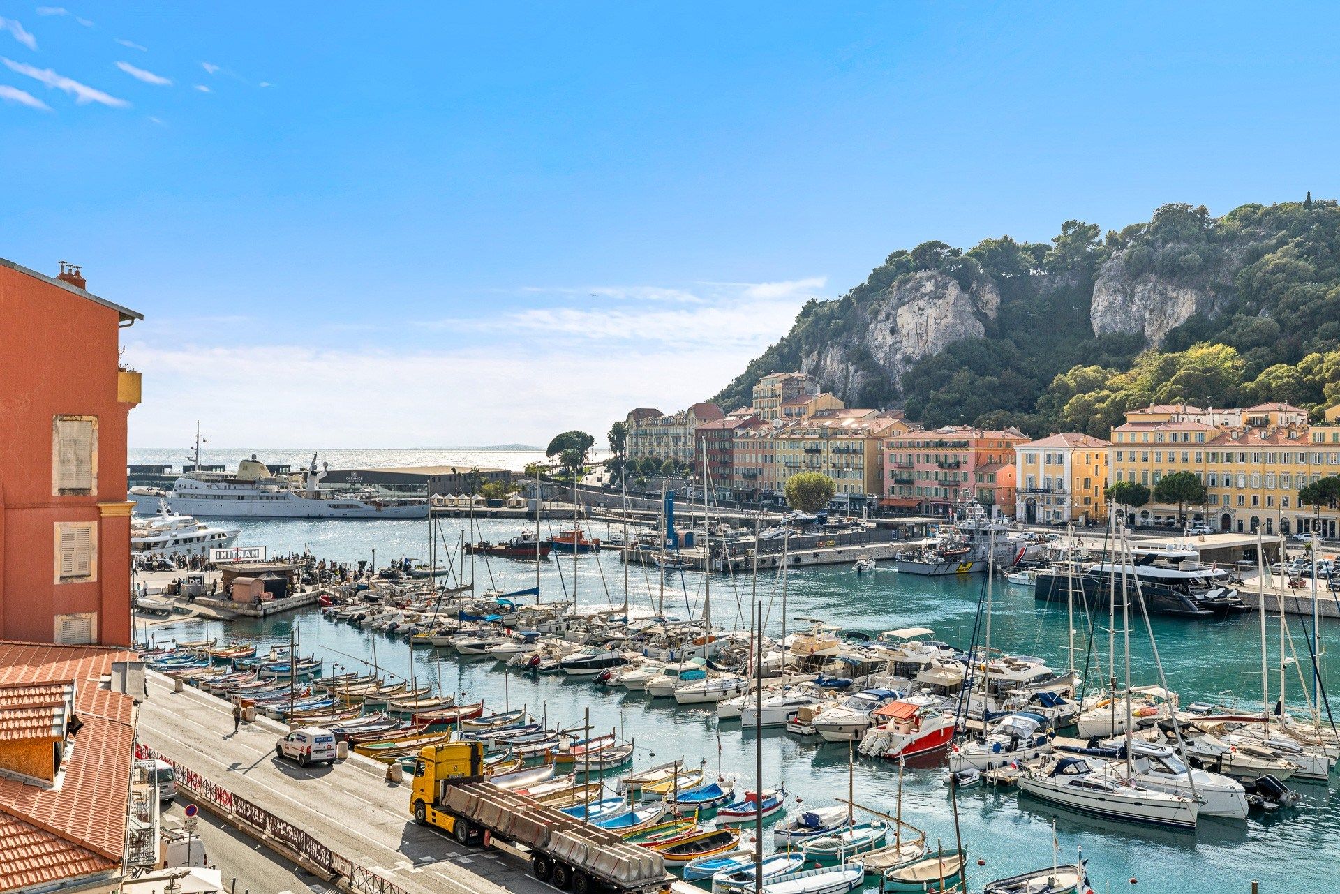 Vente Appartement Nice 4 Pièces 132 m² — Nice