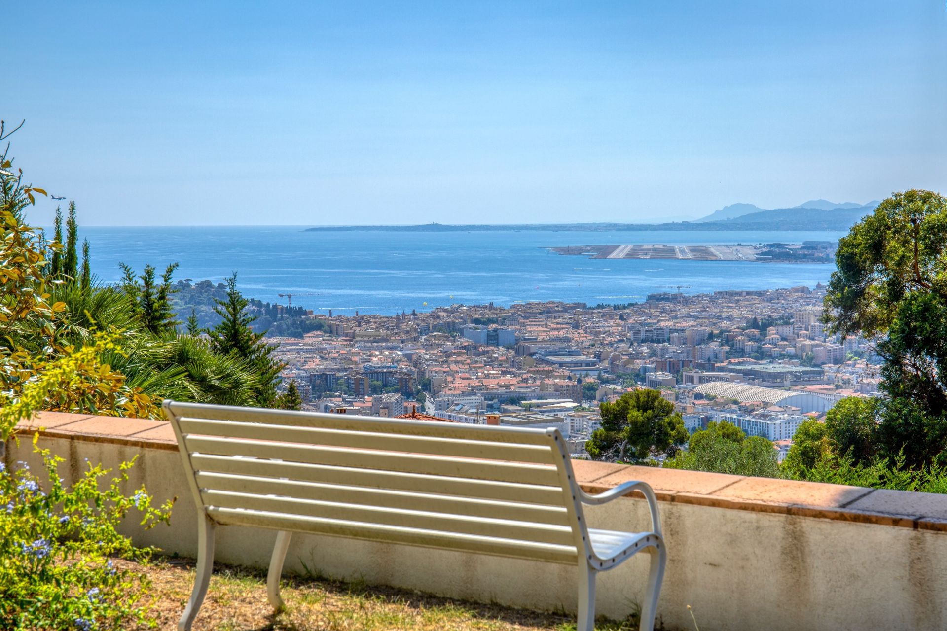 Vente Villa Nice 10 Pièces 450 m² — photo 2