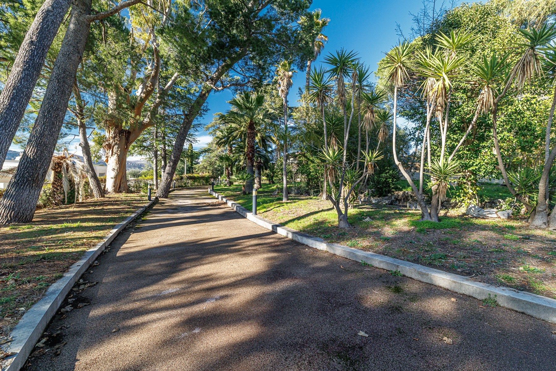 Vente Maison de maître Nice 23 Pièces 860 m² — photo 2