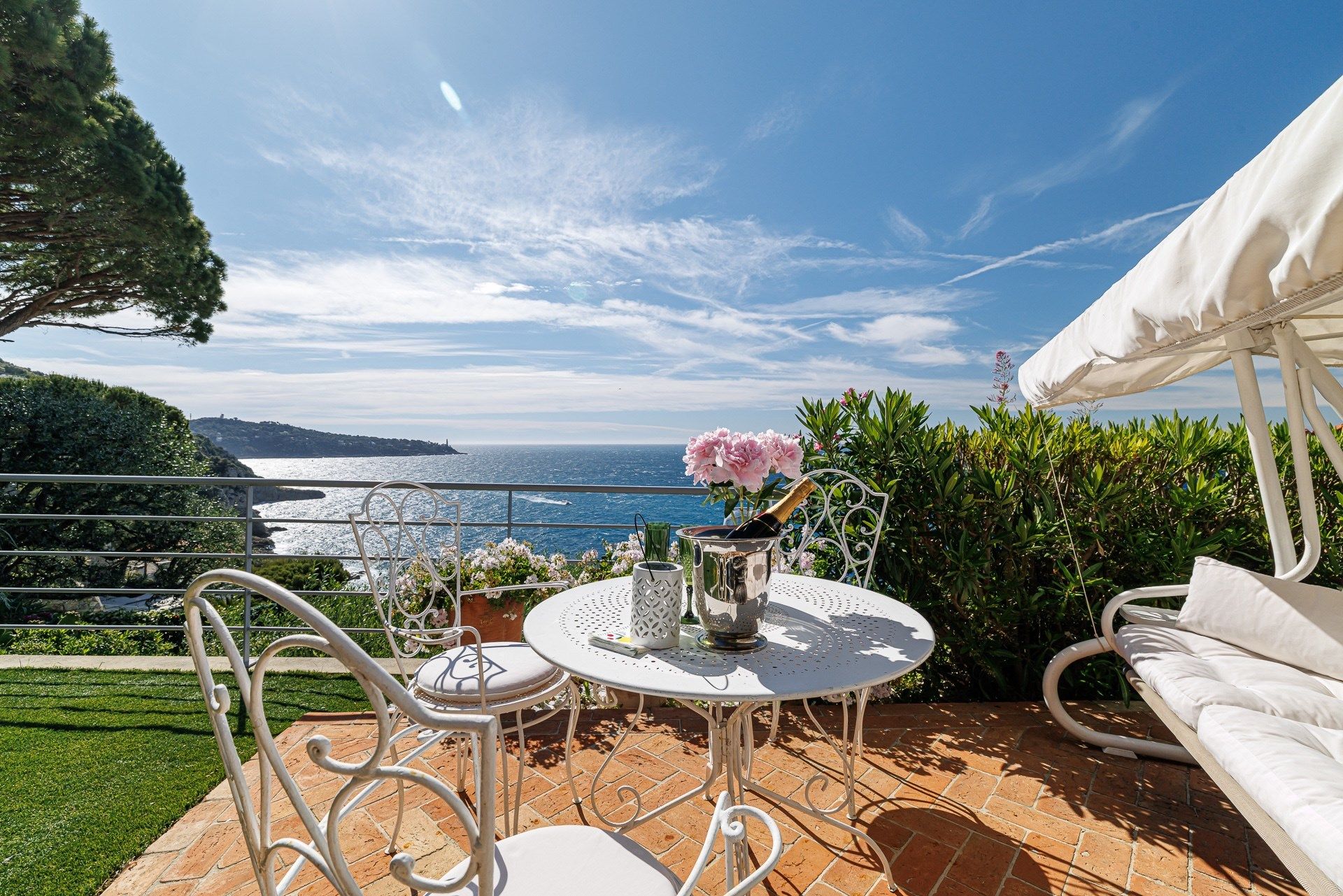 Vente Maison de maître Nice 6 Pièces 198.83 m² — photo 1