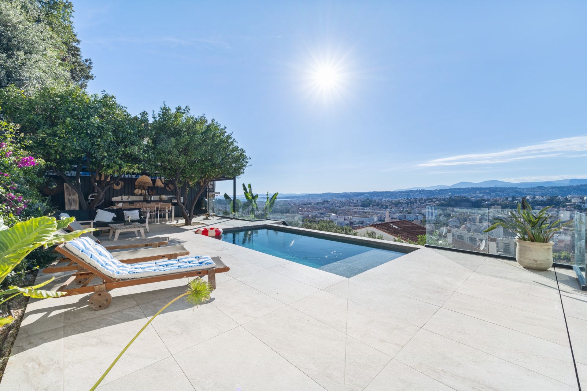 Vente Maison contemporaine Nice 7 Pièces 190.11 m² — photo 2