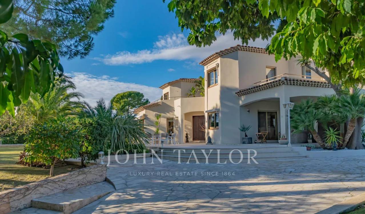 Annonce Vente Villa Nice (06100), 8 Pièces — photo 3