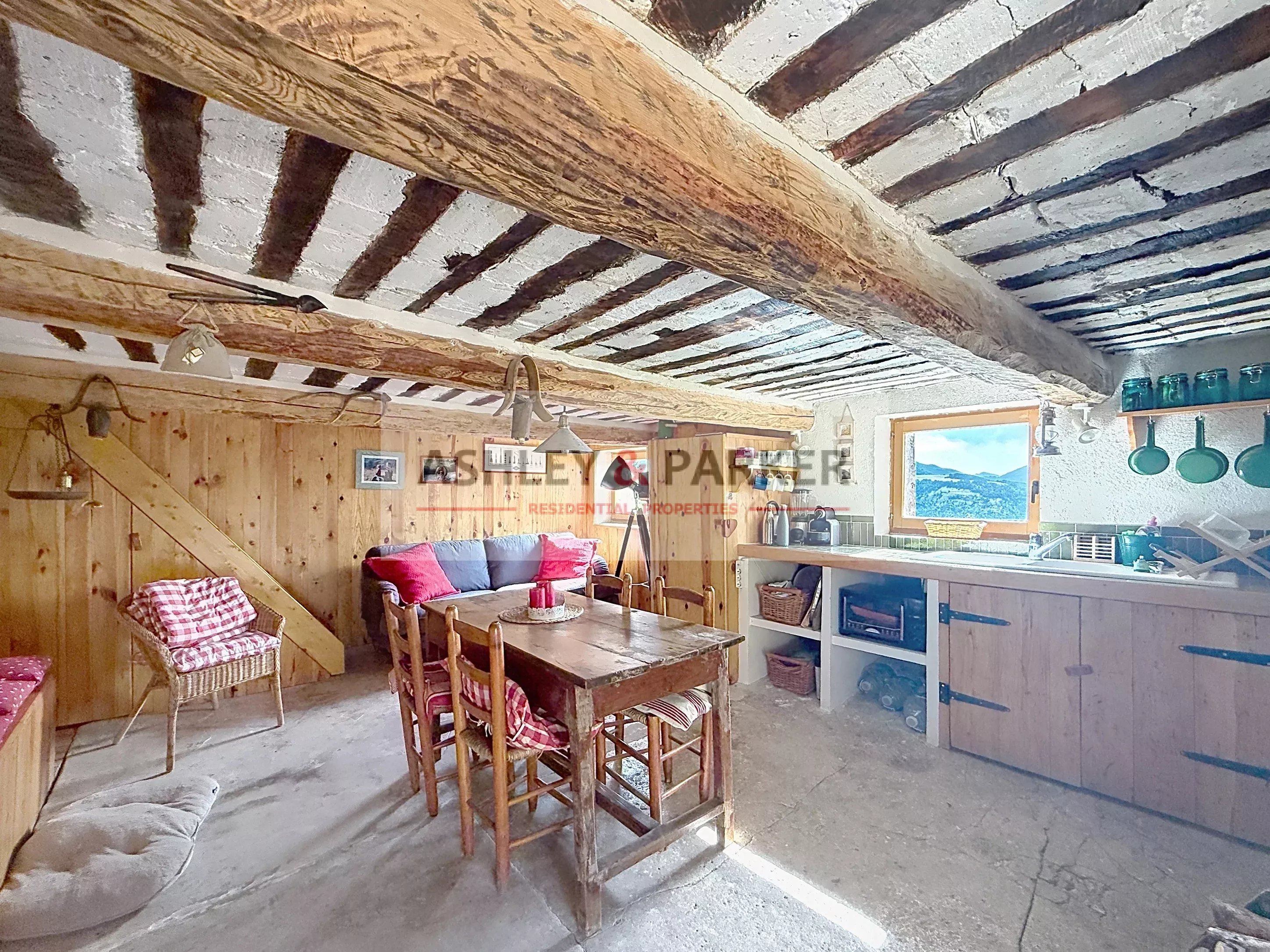 Maison à Péone, 50 m² sur 35471 m² de terrain — photo 4